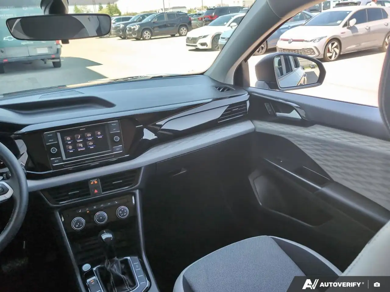 Volkswagen Taos снимка Volkswagen Taos