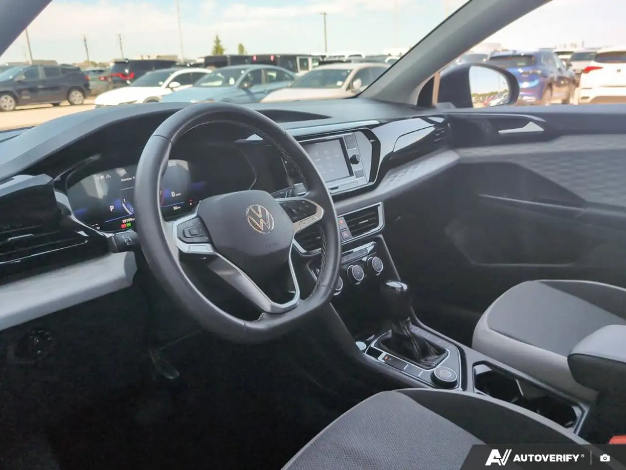 Volkswagen Taos снимка Volkswagen Taos