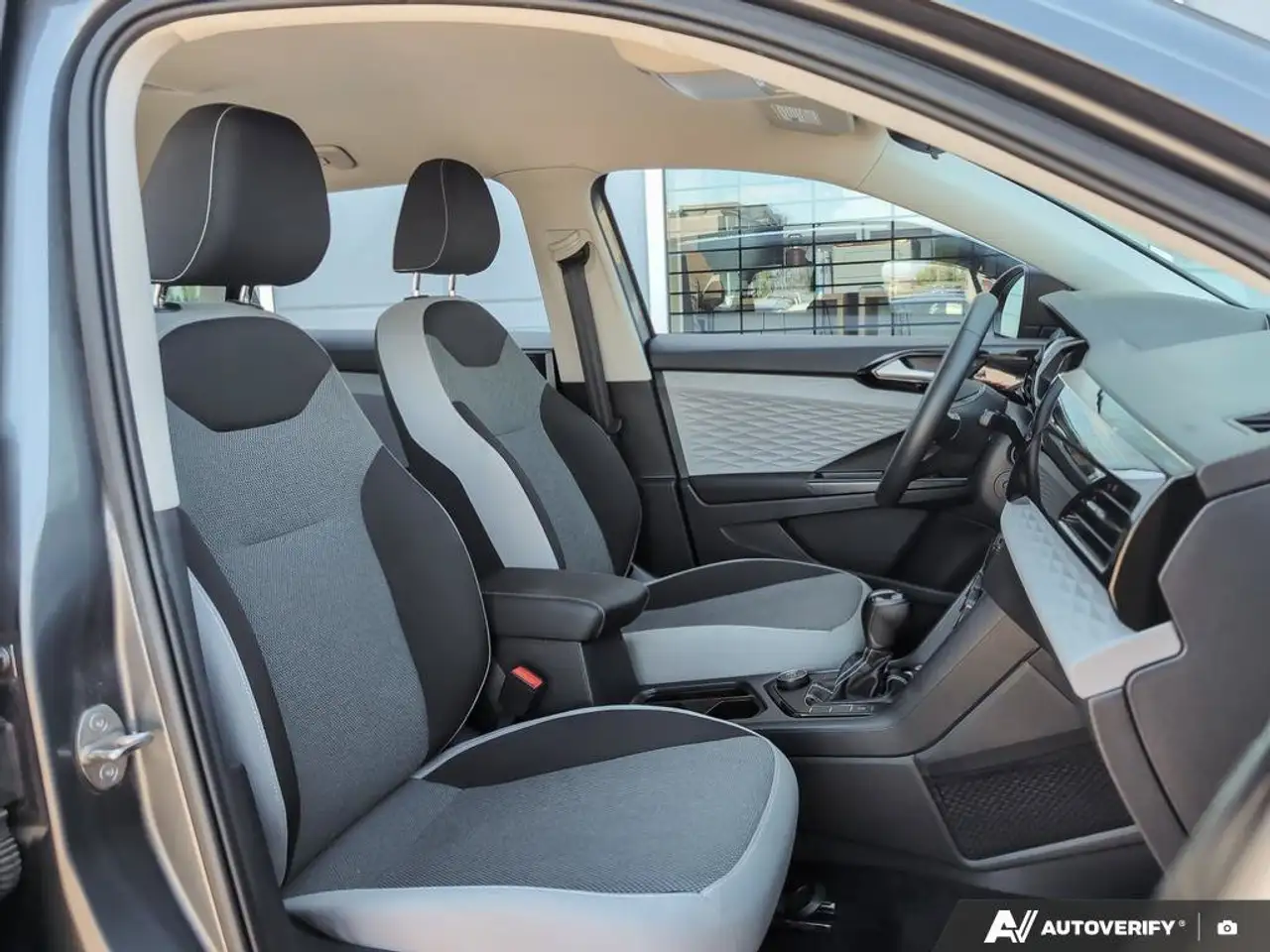 Volkswagen Taos снимка Volkswagen Taos