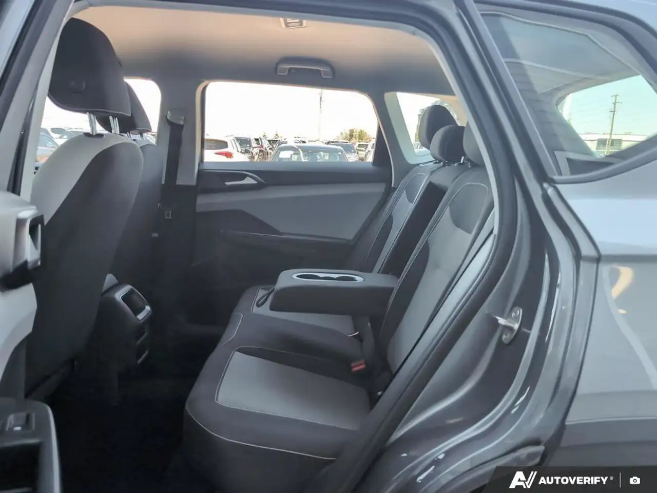 Volkswagen Taos снимка Volkswagen Taos