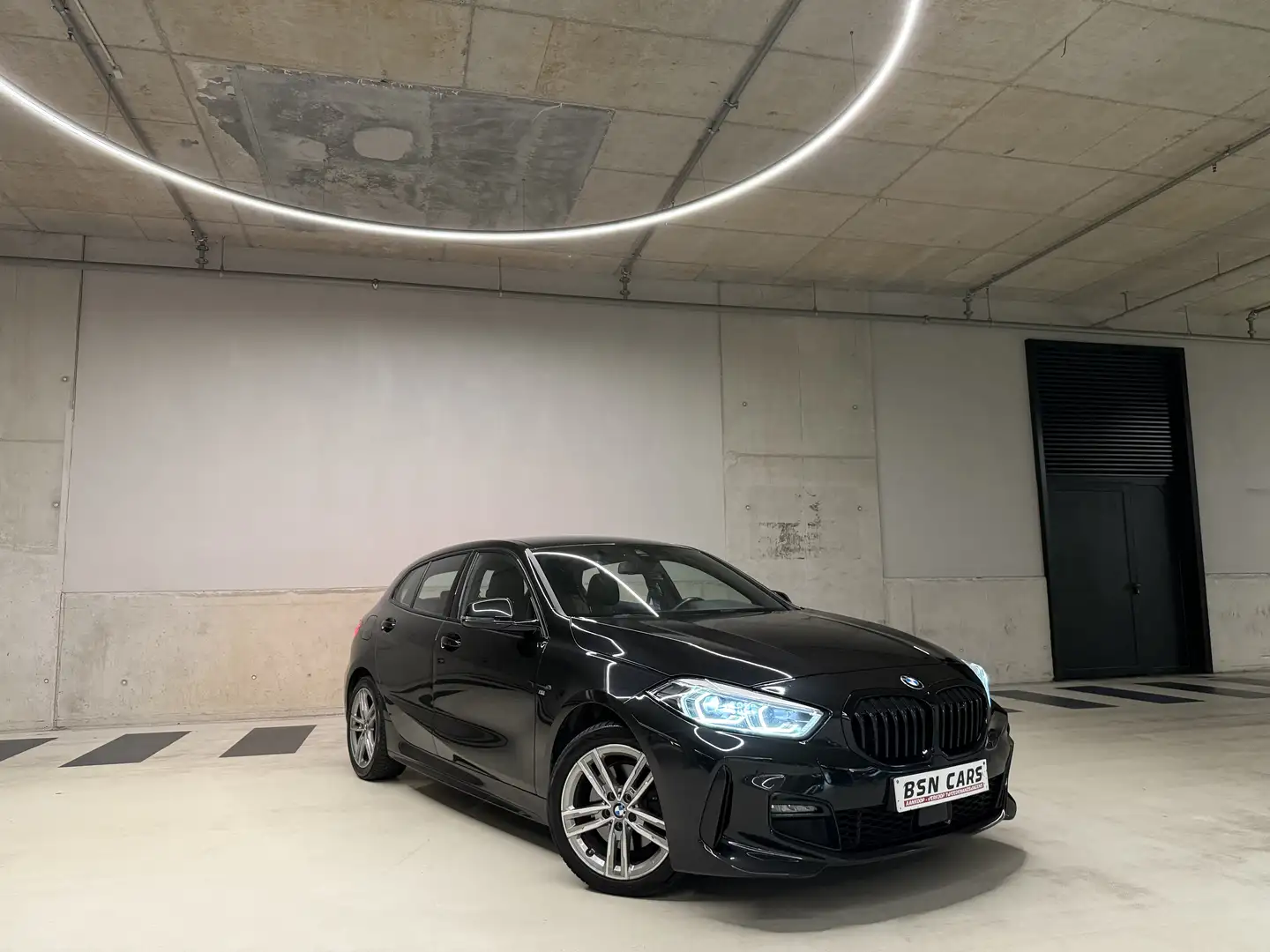 BMW 118 /MPACKET/ZETELVERWARMING/LANE/OHB/GARANTIE Noir - 1