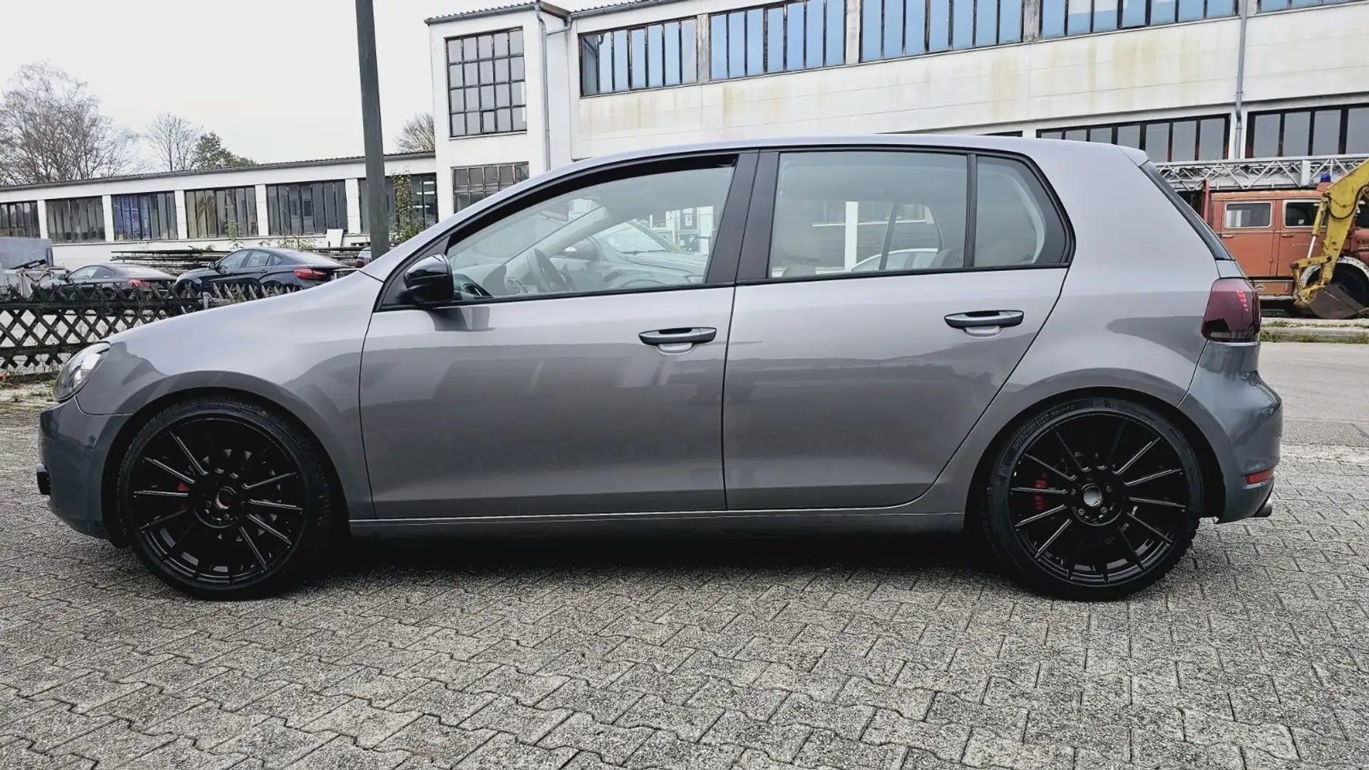 Volkswagen Golf VI Comfortline PDC*Tüv Neu*GTI*UMBAU Grigio - 2