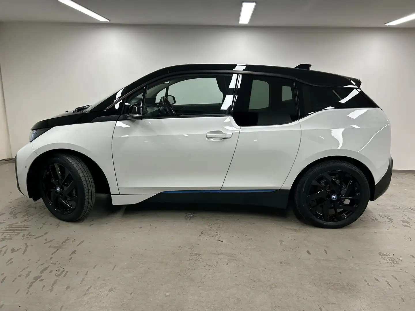 BMW i3 120Ah DA. Plus Parkass. DAB LED WLAN Komfortzg. Білий - 2