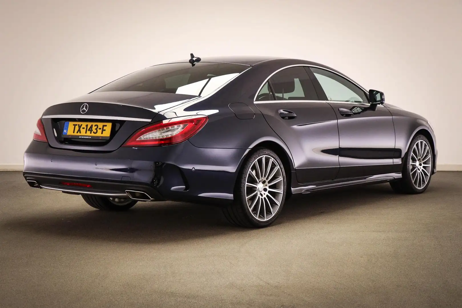 Mercedes-Benz CLS 400 4MATIC AMG-Line | LUCHTVERING | STANDKACHEL | STOE Blauw - 2