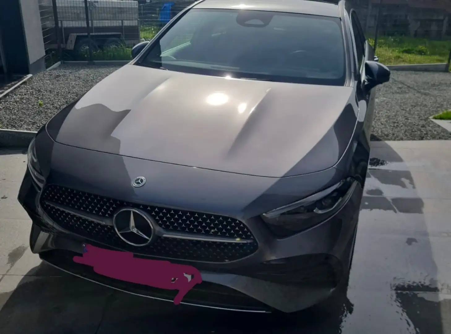 Mercedes-Benz A 180 AMG Line - 1