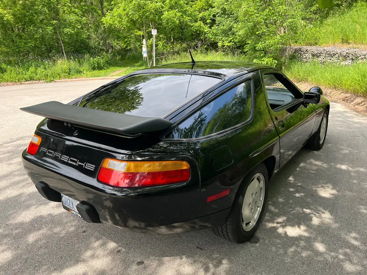 Porsche 928 photo Porsche 928