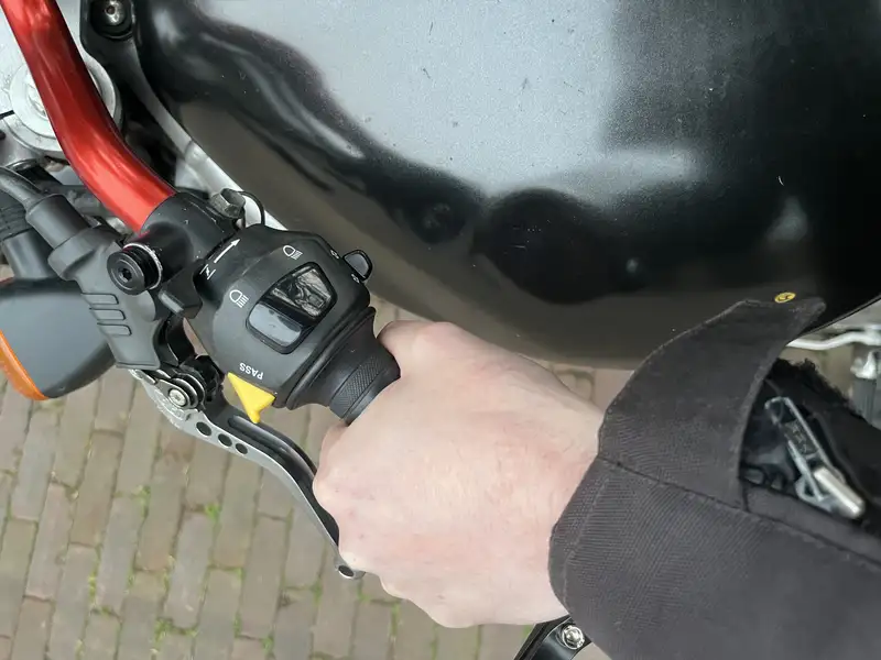 Suzuki SV 650 - foto 4
