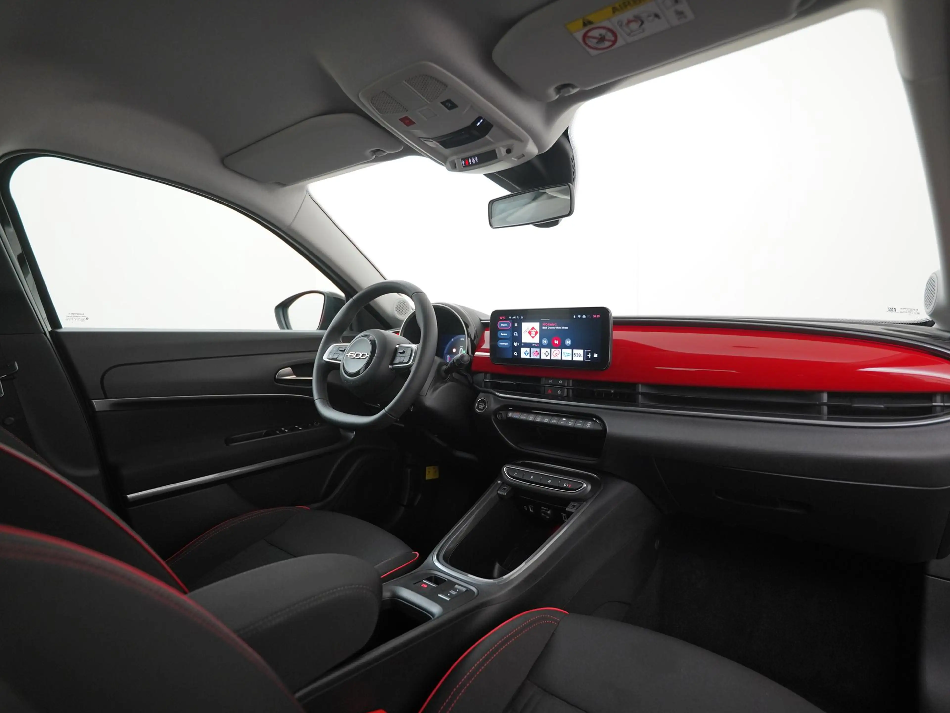 Fiat 600e RED 54 kWh | Apple Carplay | Parkeersensor | LED | — photo 2