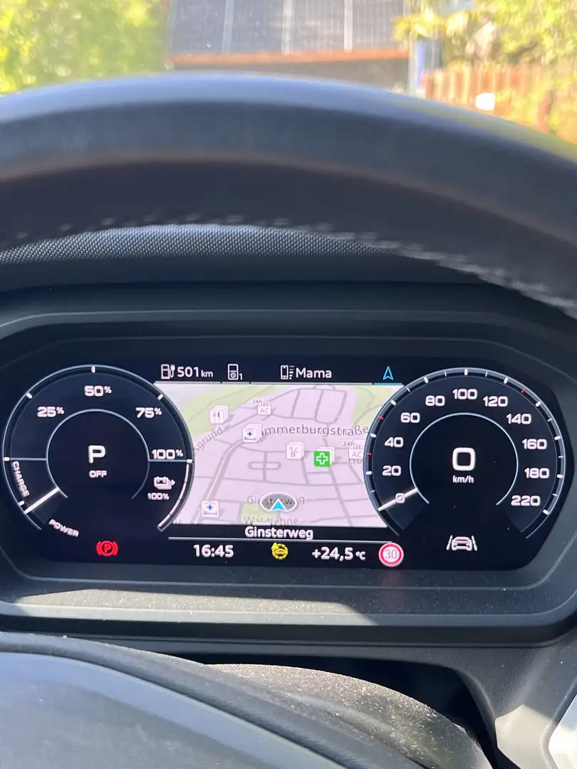Audi e-tron 40 e-tron basis Gris - 1