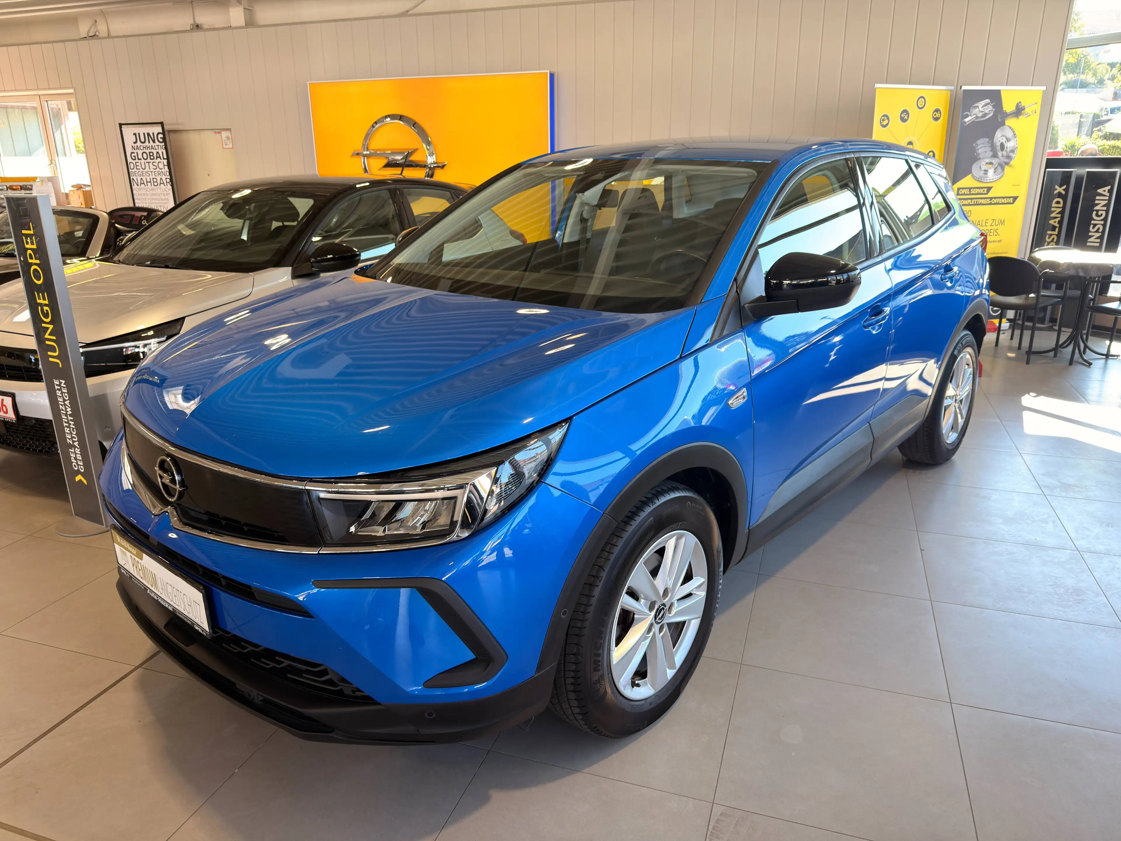 Opel Grandland X LED,Rückfahrkamera,Carplay.Sitz+Lenkradheizung,Alufelgen,PDC,USB!