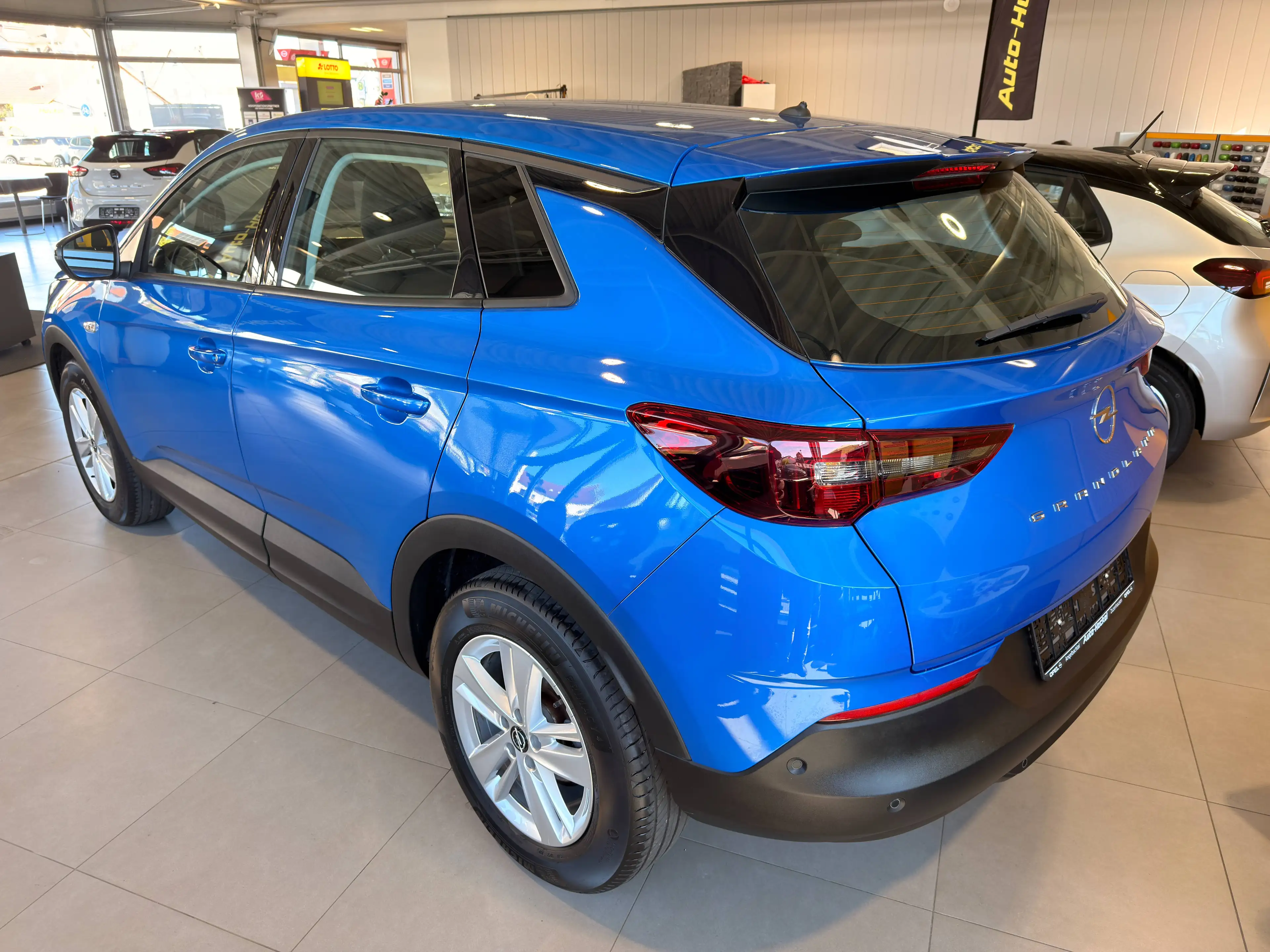 Opel Grandland X LED,Rückfahrkamera,Carplay.Sitz+Lenkradheizung,Alufelgen,PDC,USB! — photo 6