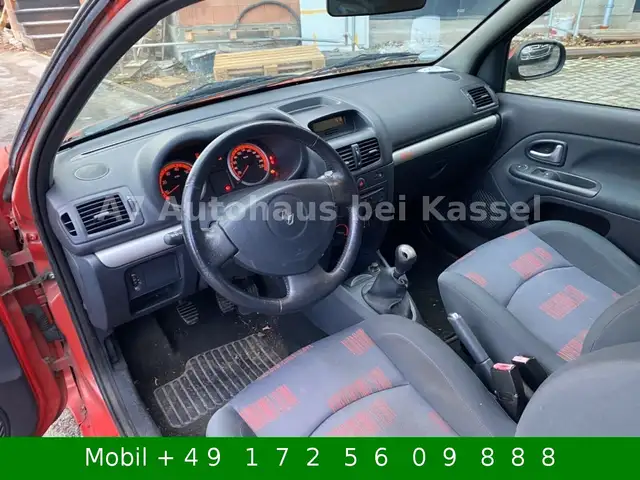 Renault Clio view 12