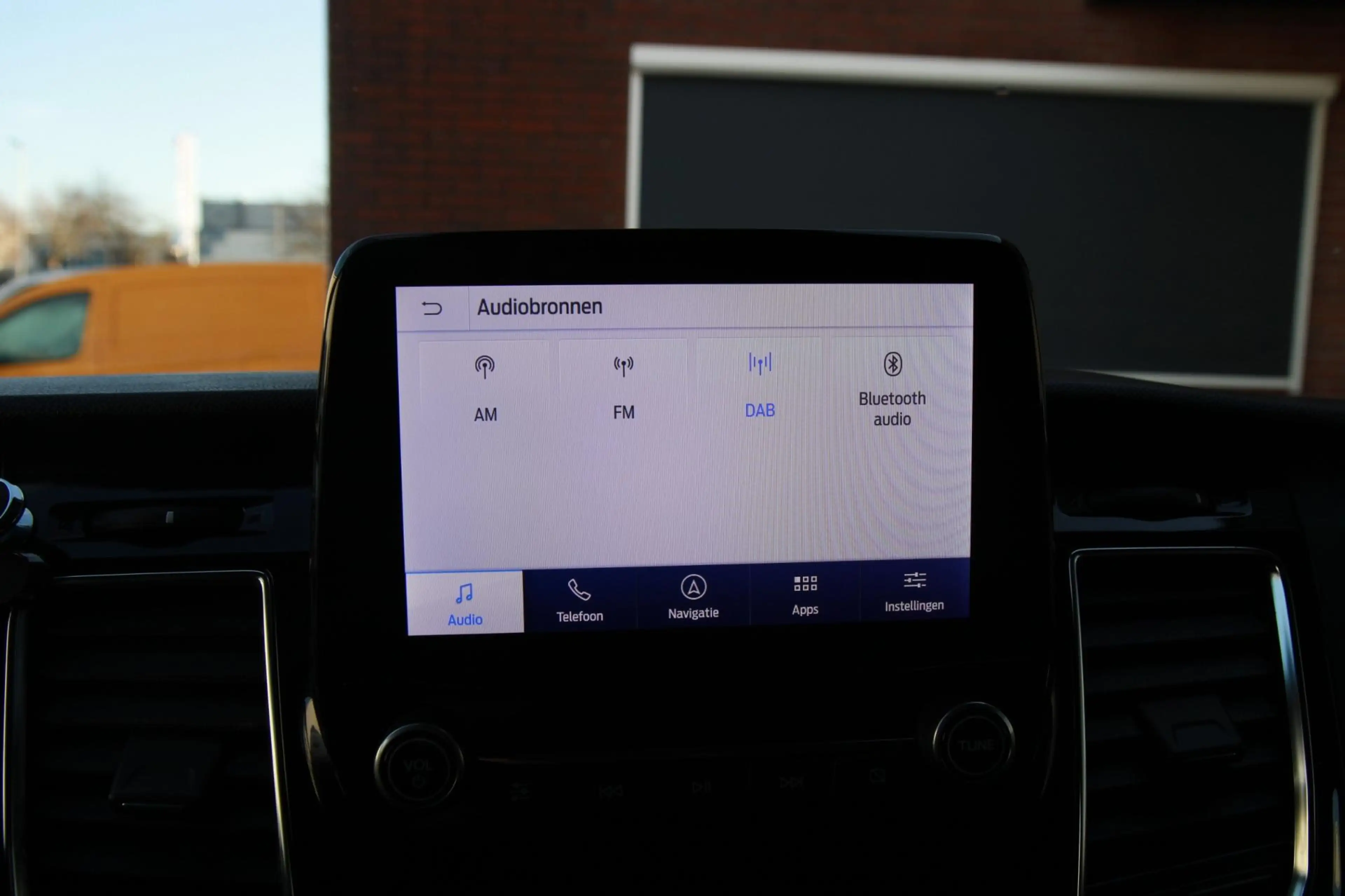 Ford Transit Custom 320 2.0 TDCI L2H1 Platinum Edition DC / Automaat 1 — photo 24