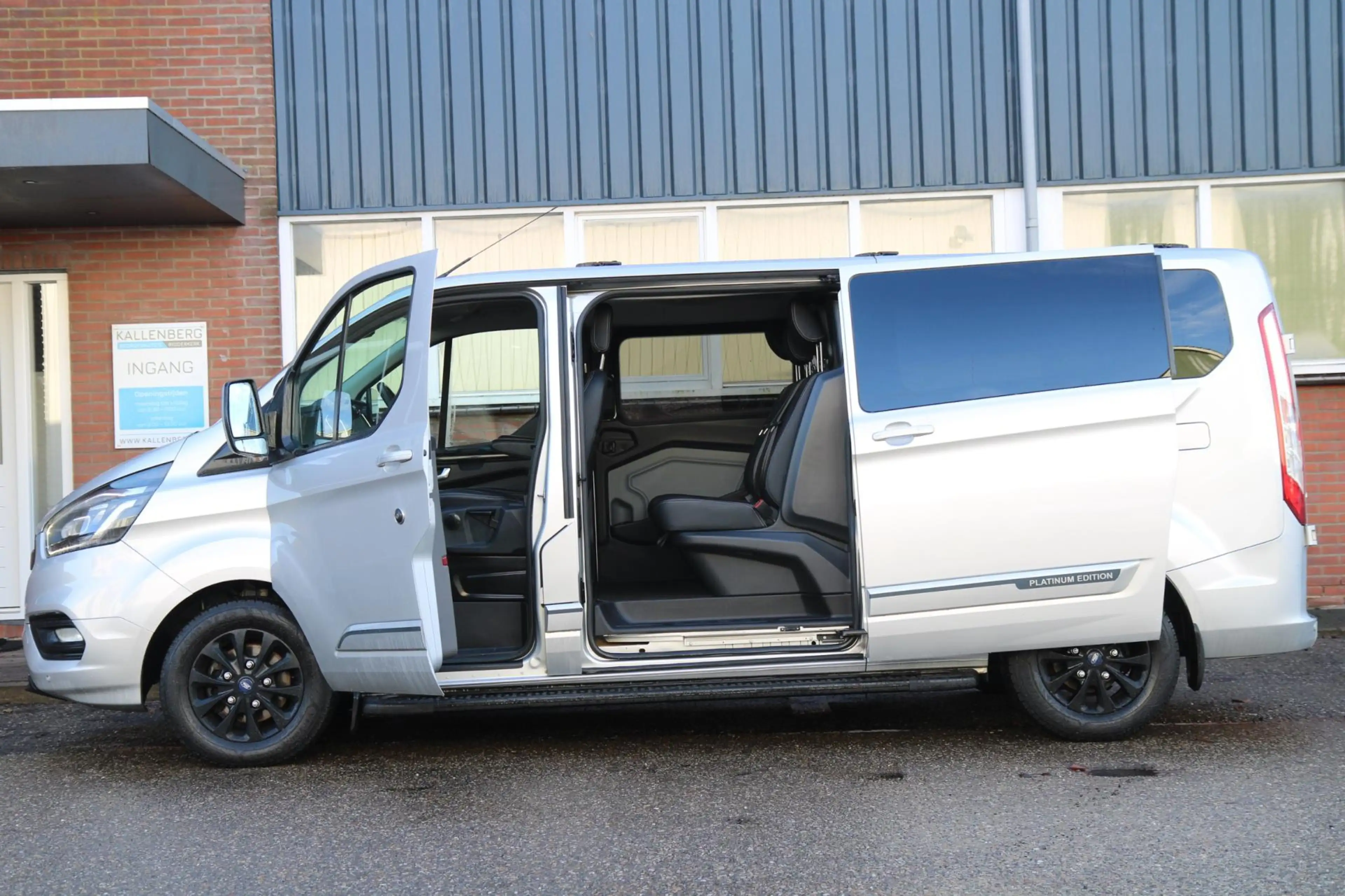Ford Transit Custom 320 2.0 TDCI L2H1 Platinum Edition DC / Automaat 1 — photo 7