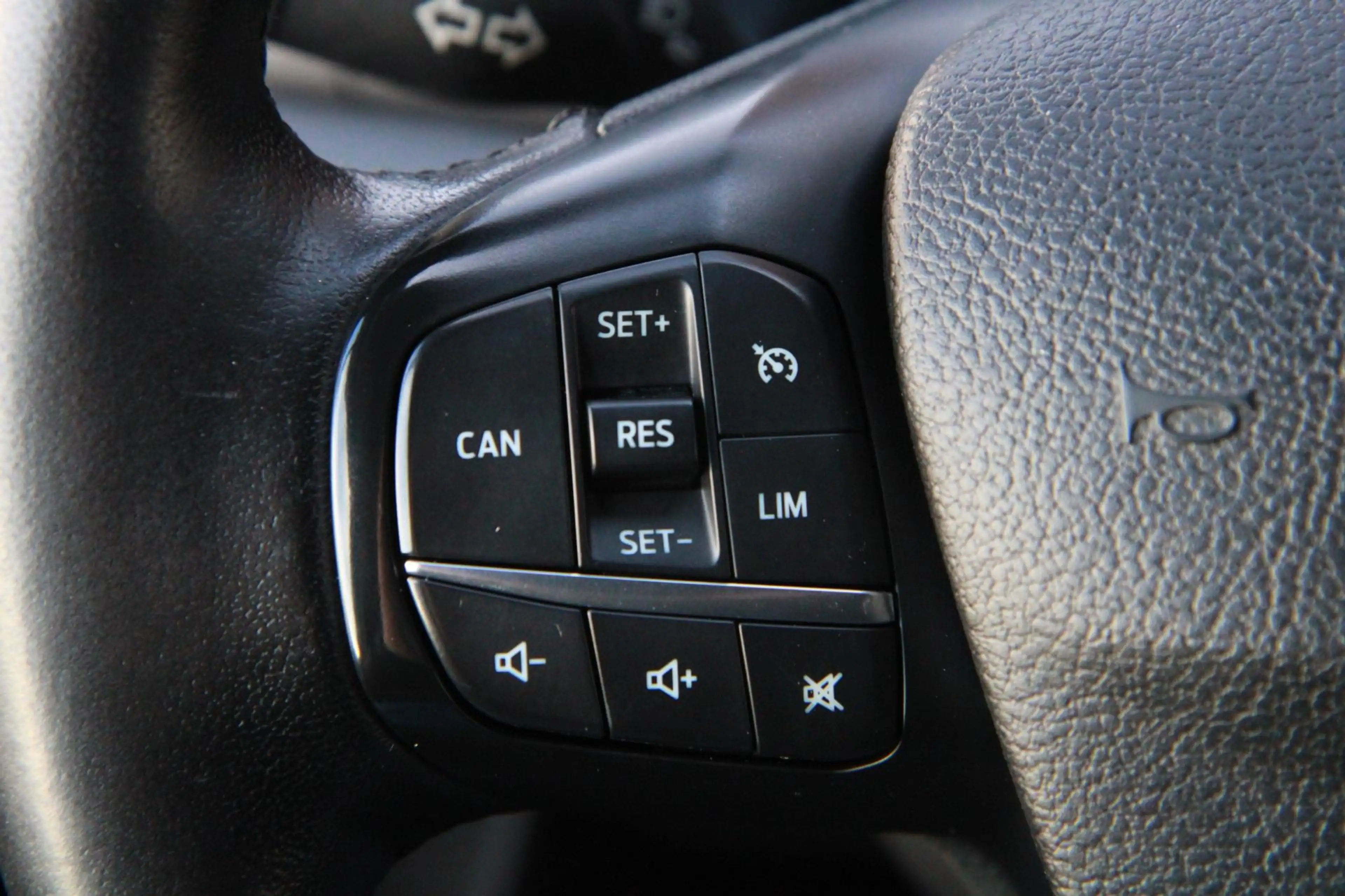 Ford Transit Custom 320 2.0 TDCI L2H1 Platinum Edition DC / Automaat 1 — photo 30