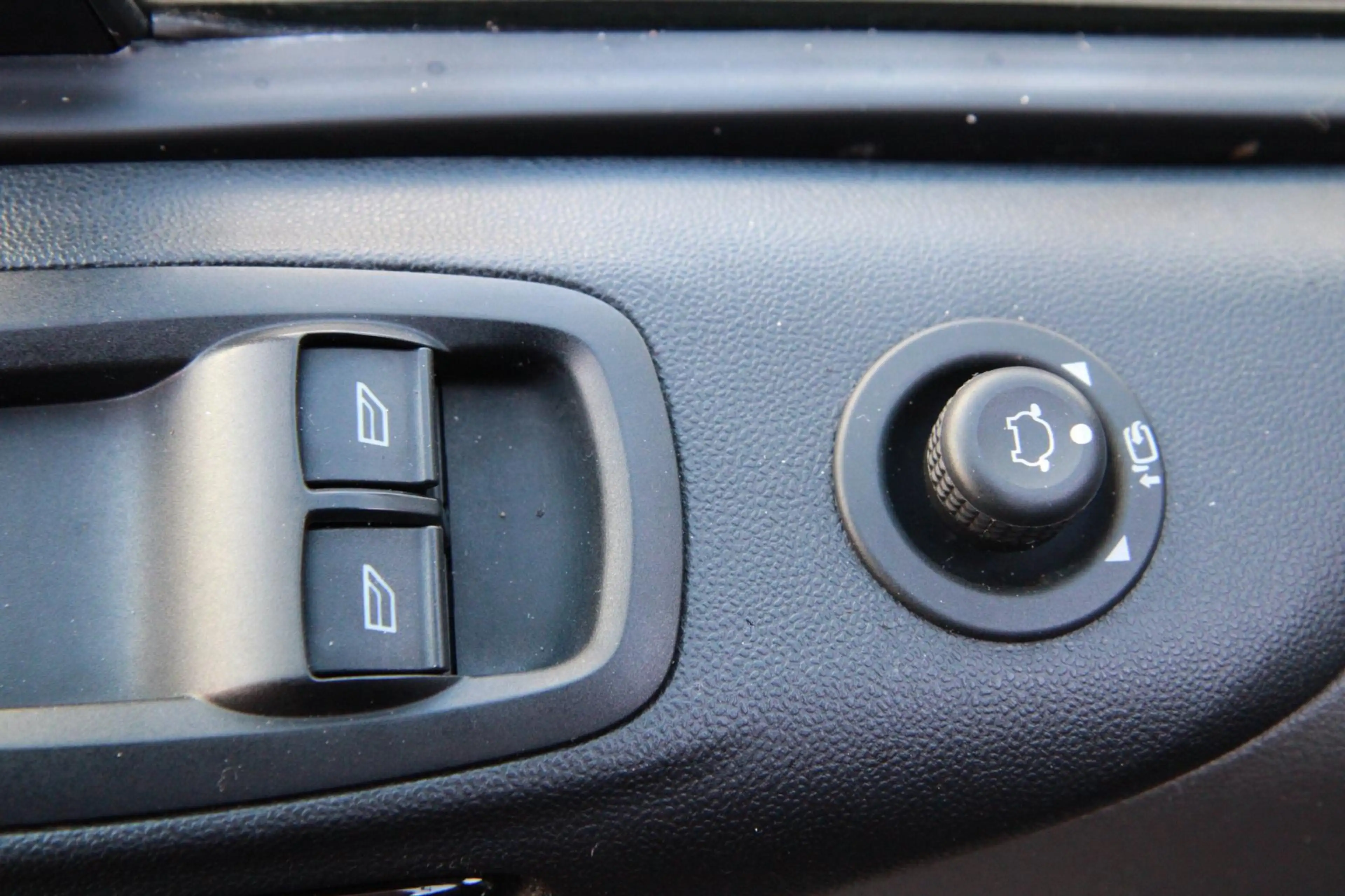 Ford Transit Custom 320 2.0 TDCI L2H1 Platinum Edition DC / Automaat 1 — photo 18