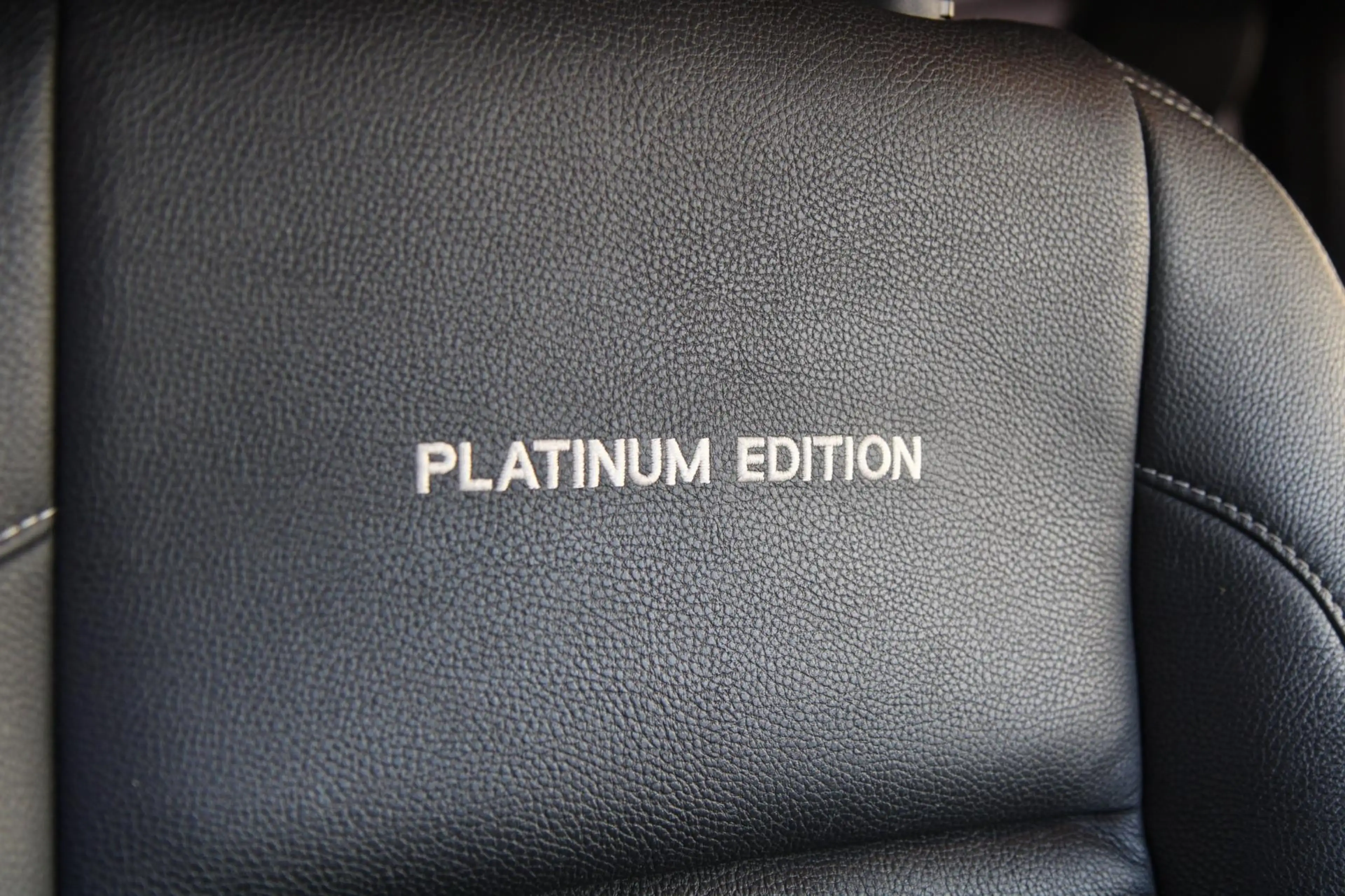 Ford Transit Custom 320 2.0 TDCI L2H1 Platinum Edition DC / Automaat 1 — photo 15