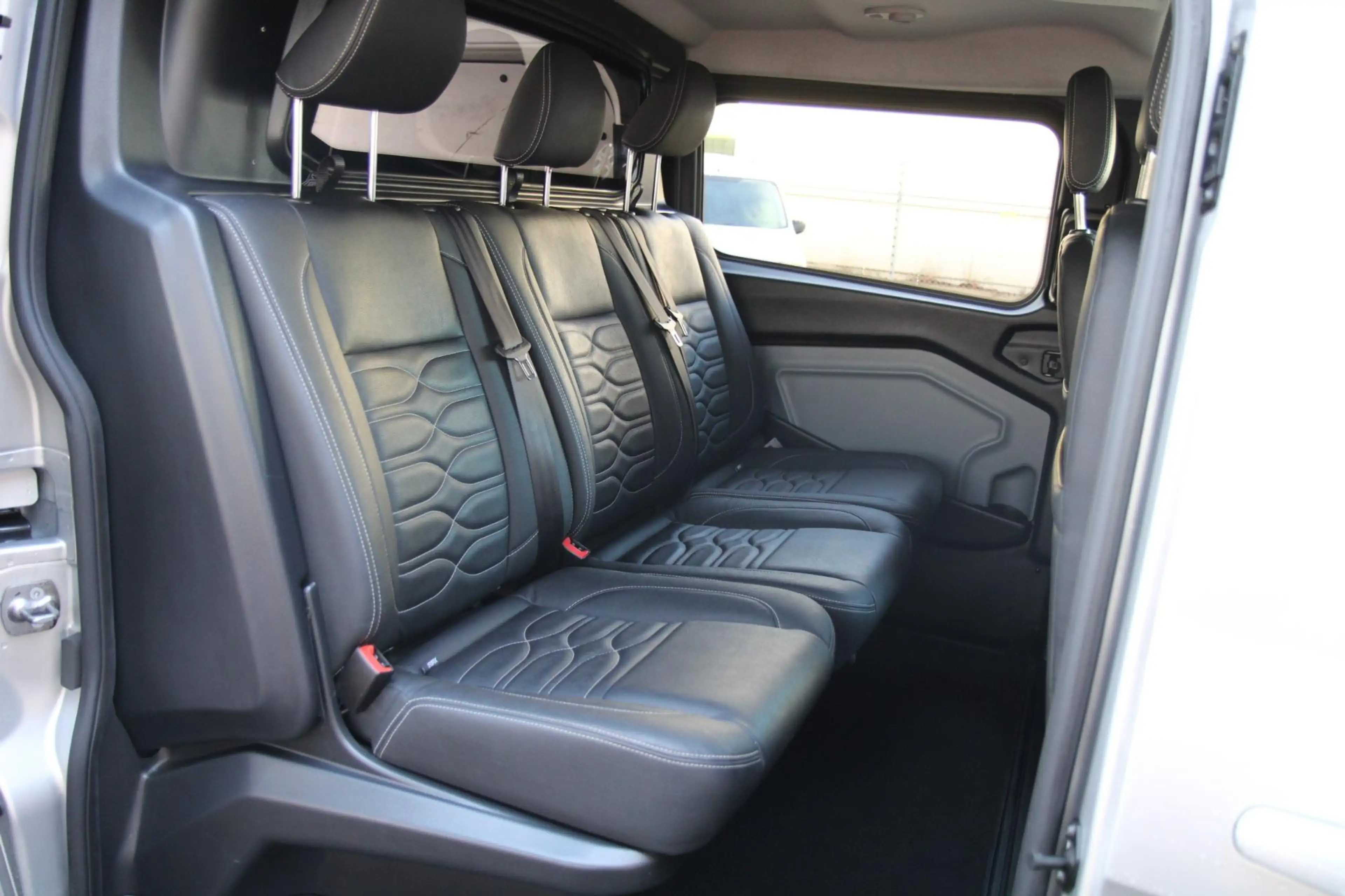 Ford Transit Custom 320 2.0 TDCI L2H1 Platinum Edition DC / Automaat 1 — photo 13