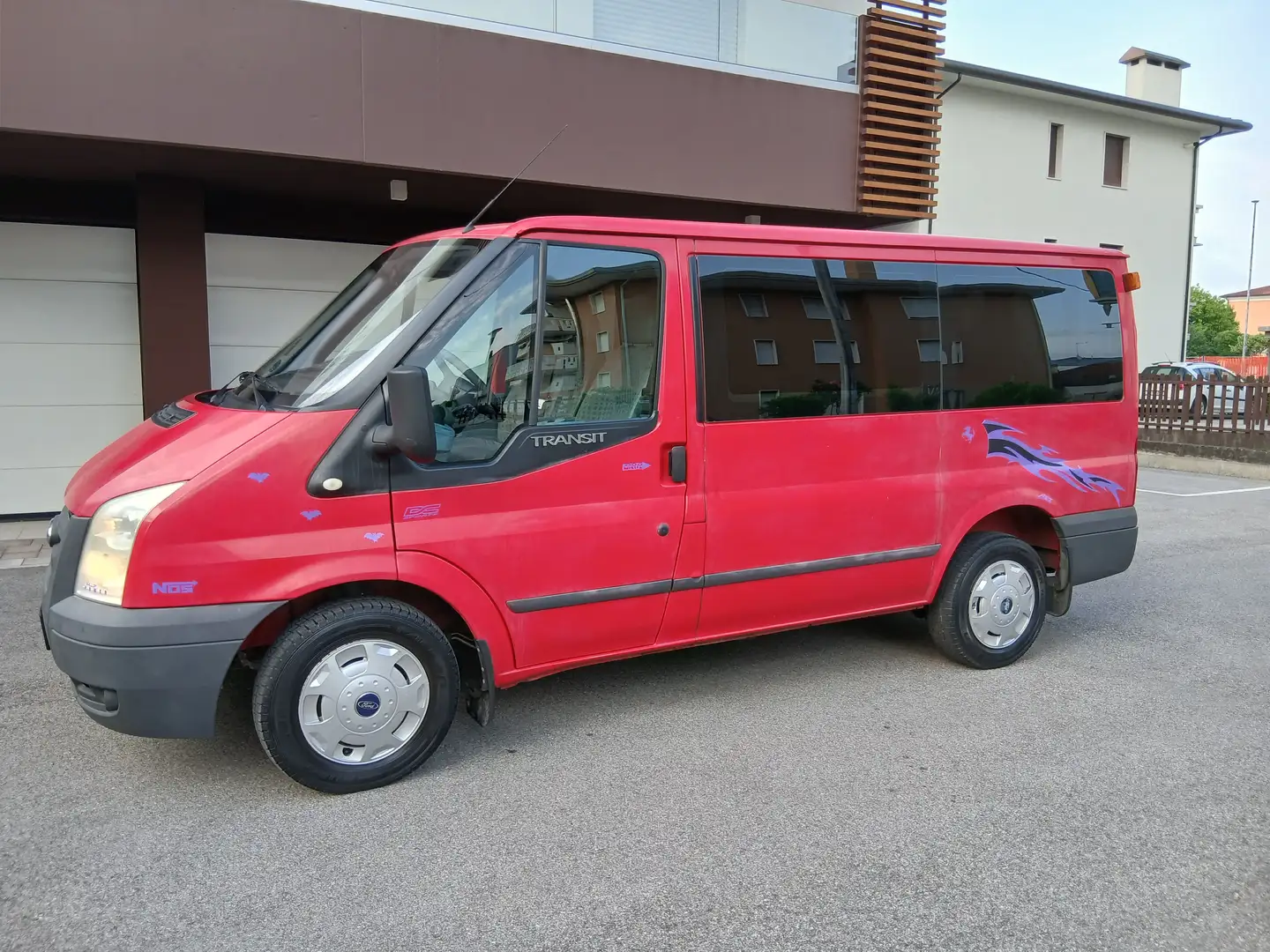 Ford Tourneo Transit Tourneo 2.2 Cdti 86 cv 9 posti Rosso - 1