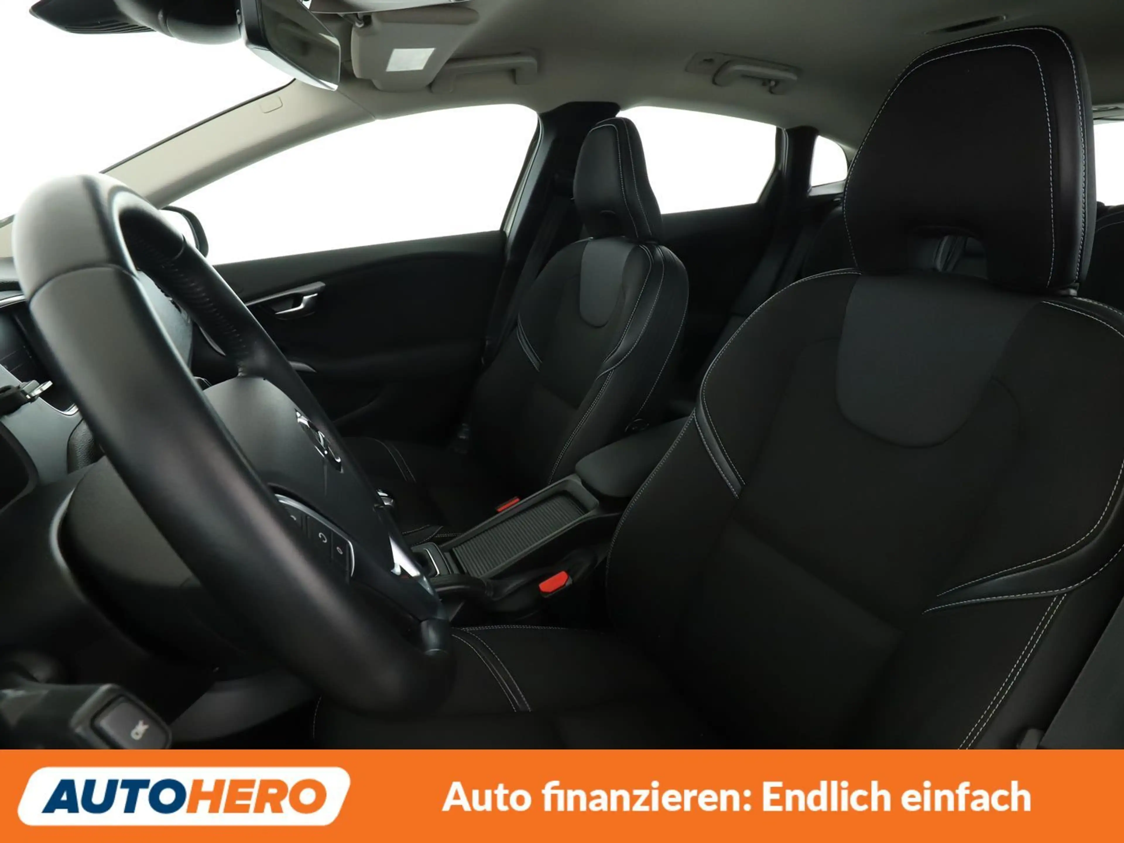 Volvo V40 2.0 T2 Momentum*NAVI*TEMPO*CAM*PDC*SHZ* — photo 10