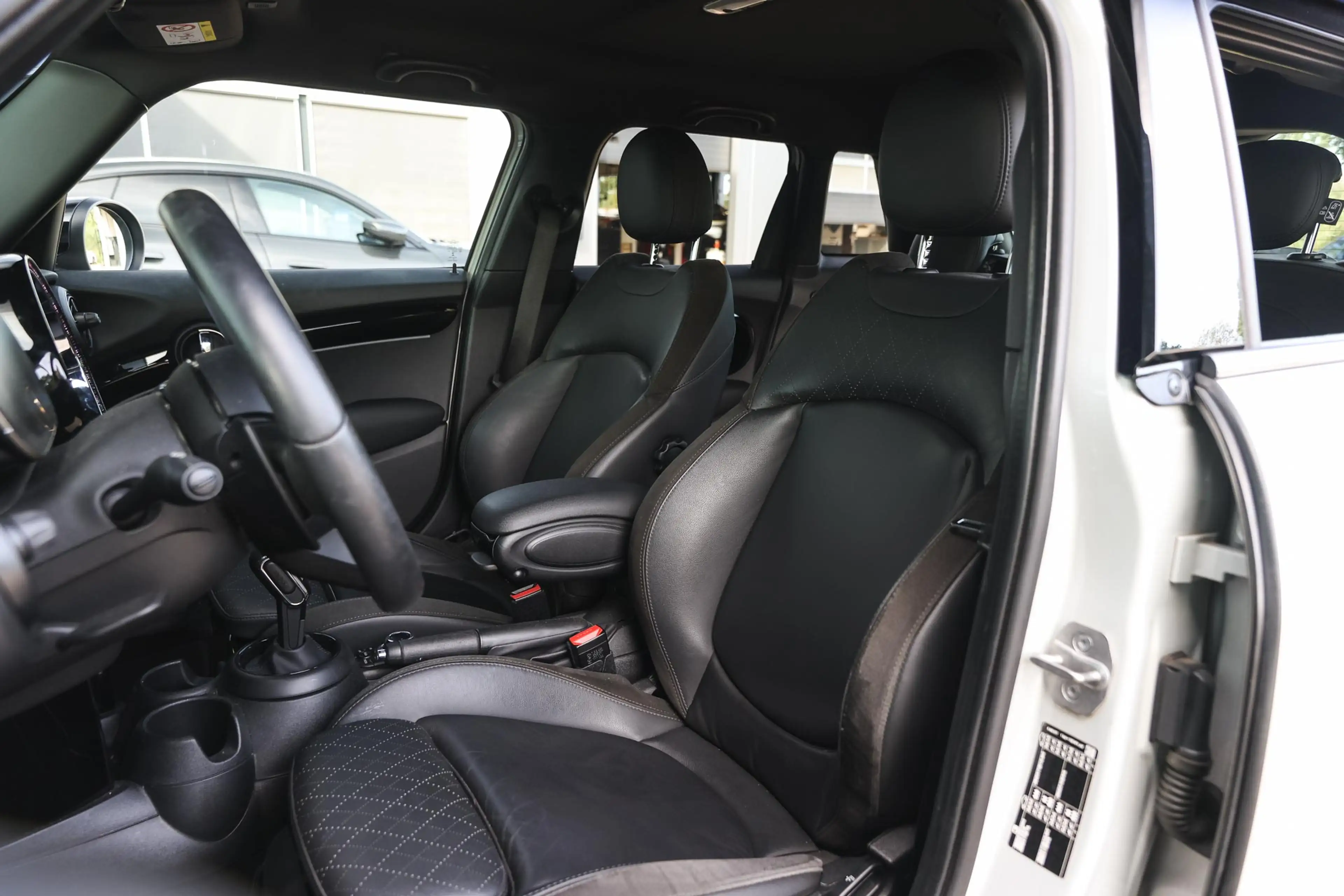 MINI Cooper S Hatchback Classic Automaat / Sportstoelen / Comfor — photo 10