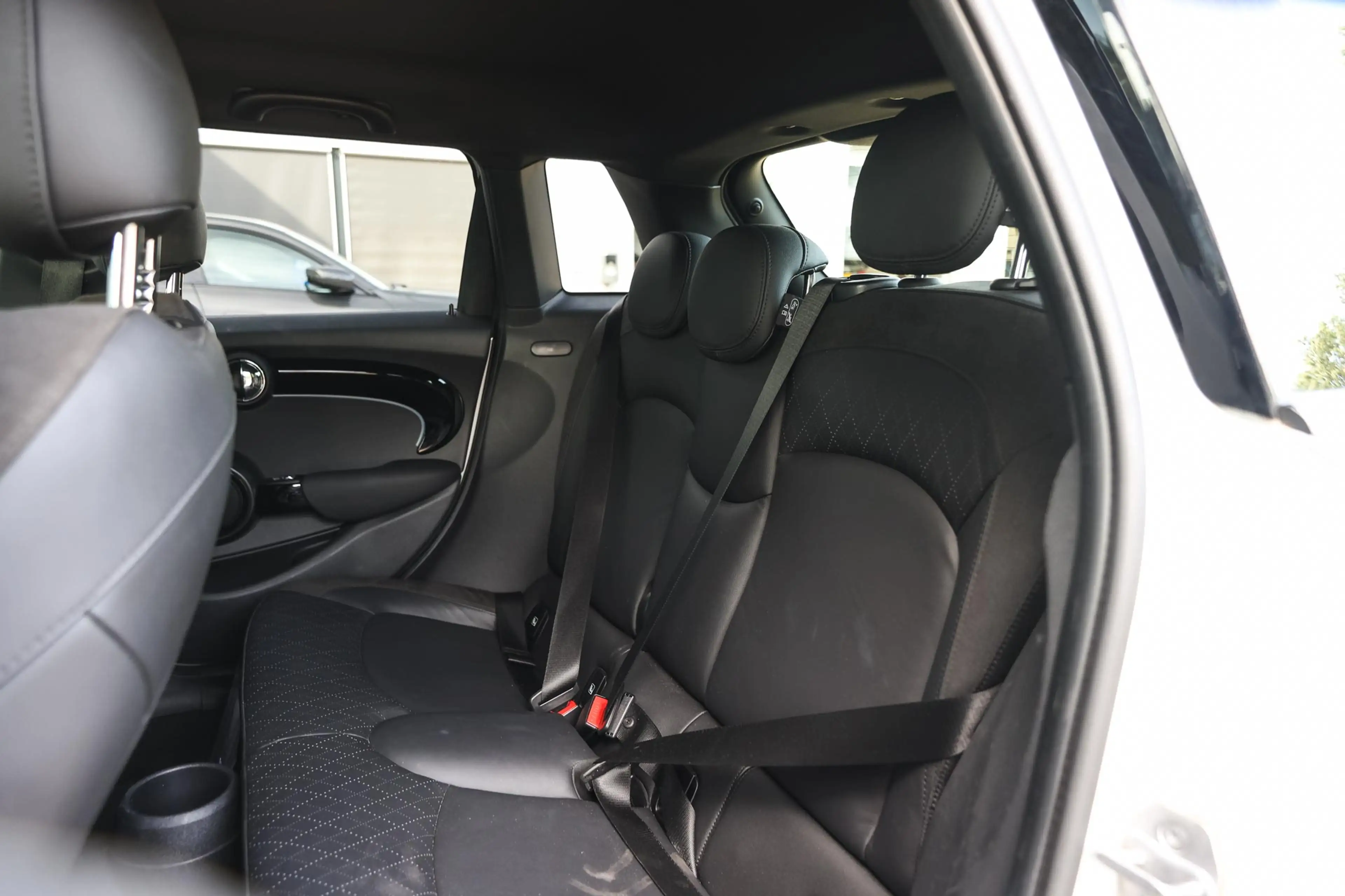 MINI Cooper S Hatchback Classic Automaat / Sportstoelen / Comfor — photo 12