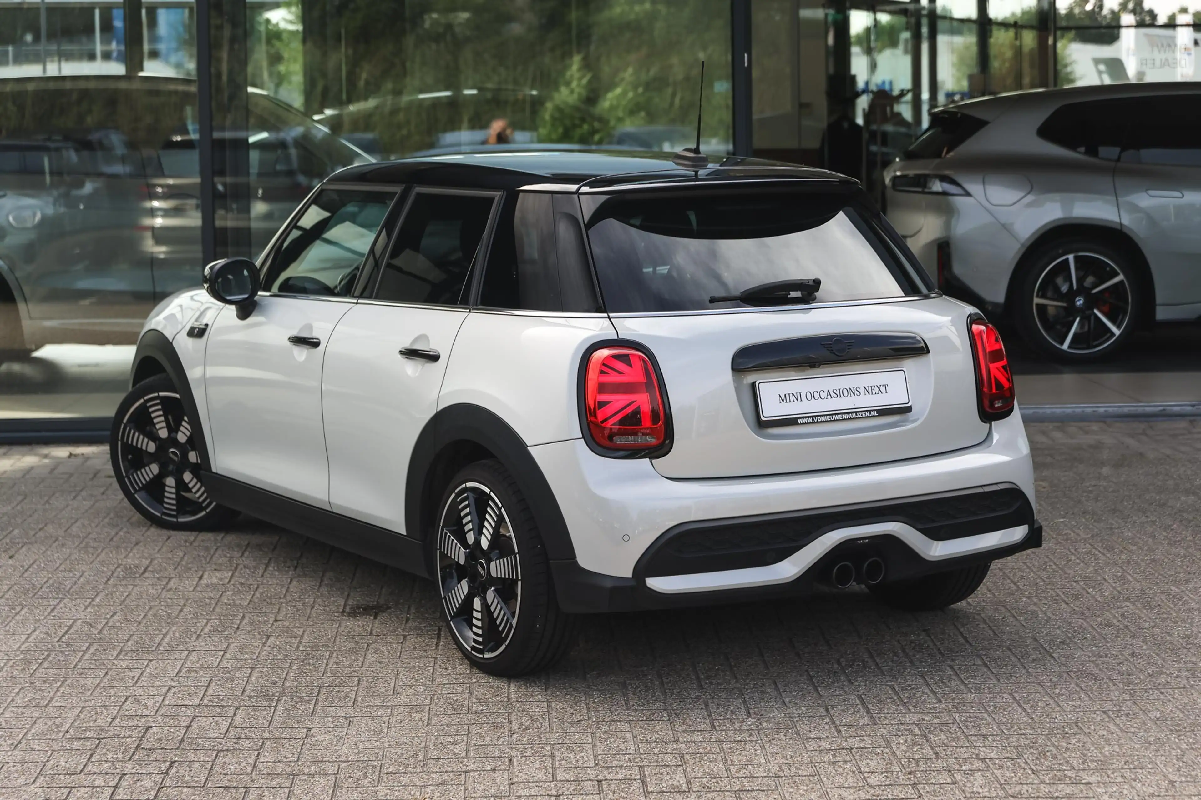 MINI Cooper S Hatchback Classic Automaat / Sportstoelen / Comfor — photo 2