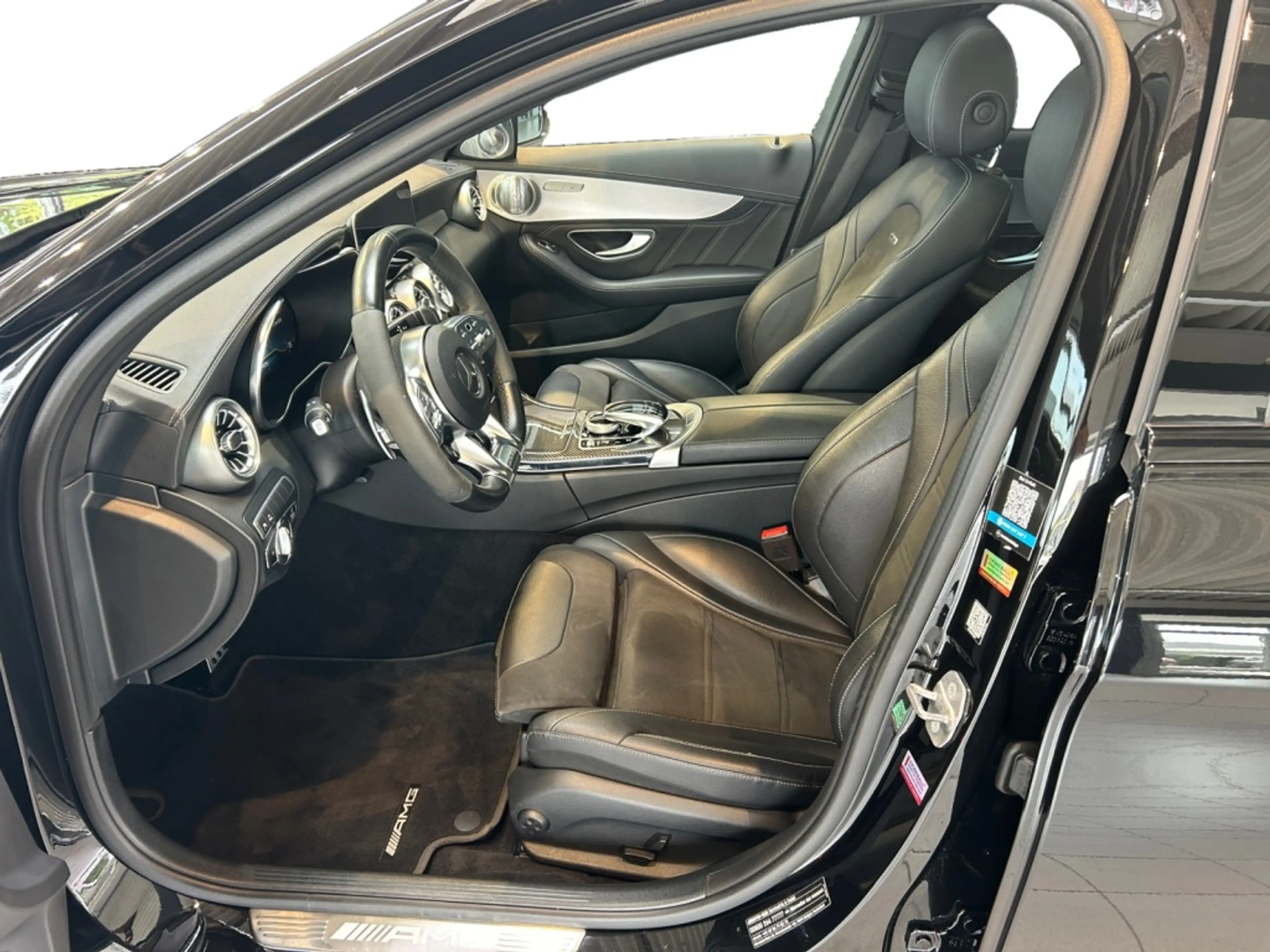 Mercedes-Benz C 63 AMG AMG +Comand+Burm+Carbon+Pano+Perf-AGA — photo 10