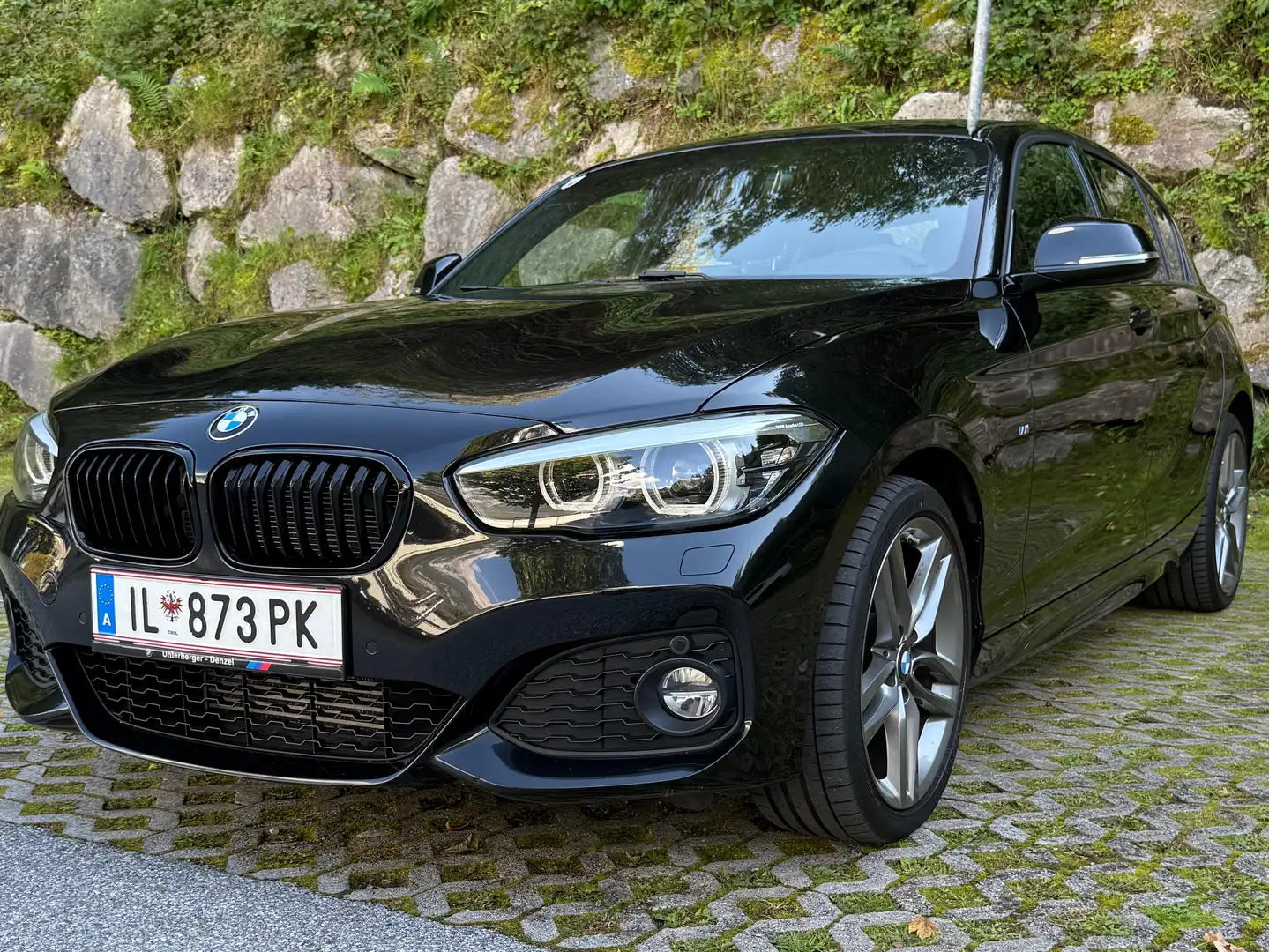 BMW 118 118d xDrive M Sport M Sport Schwarz - 1