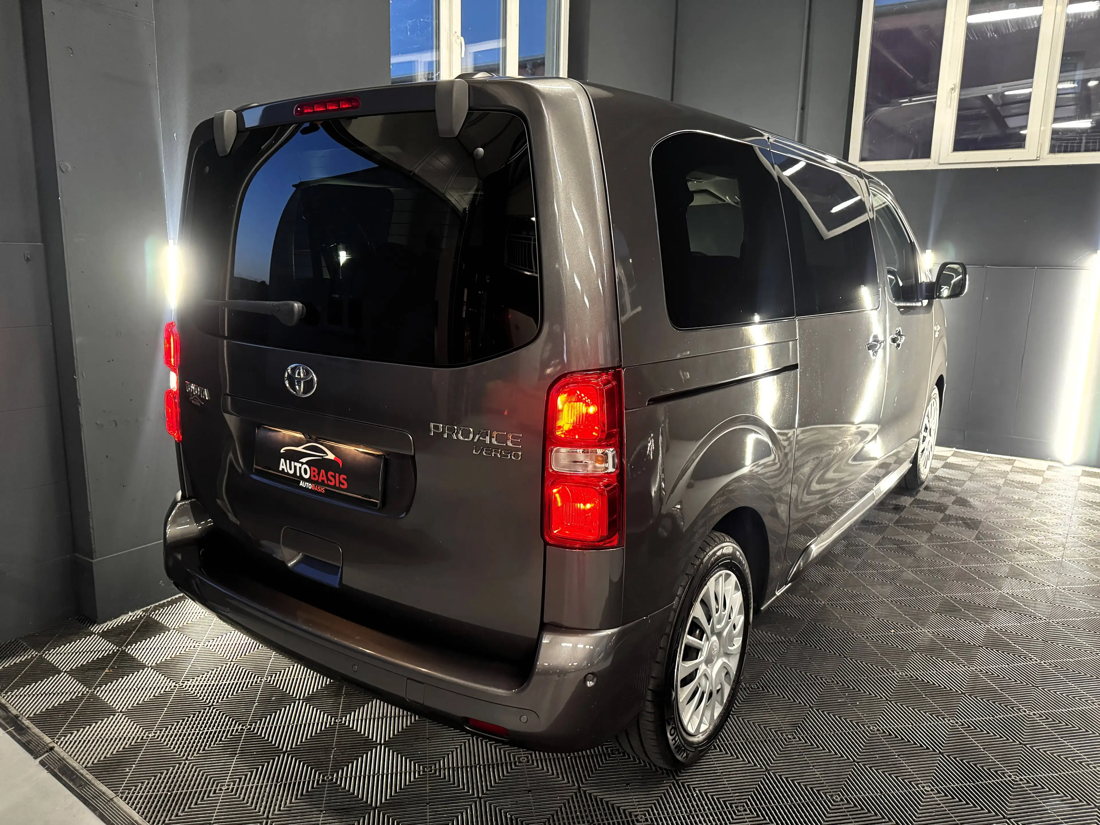 Toyota Proace Proace Verso 2,0 D-4D 150 Family 8-Sitzer/Kamera/PDC/2xSchiebetüre/Keyless — photo 8