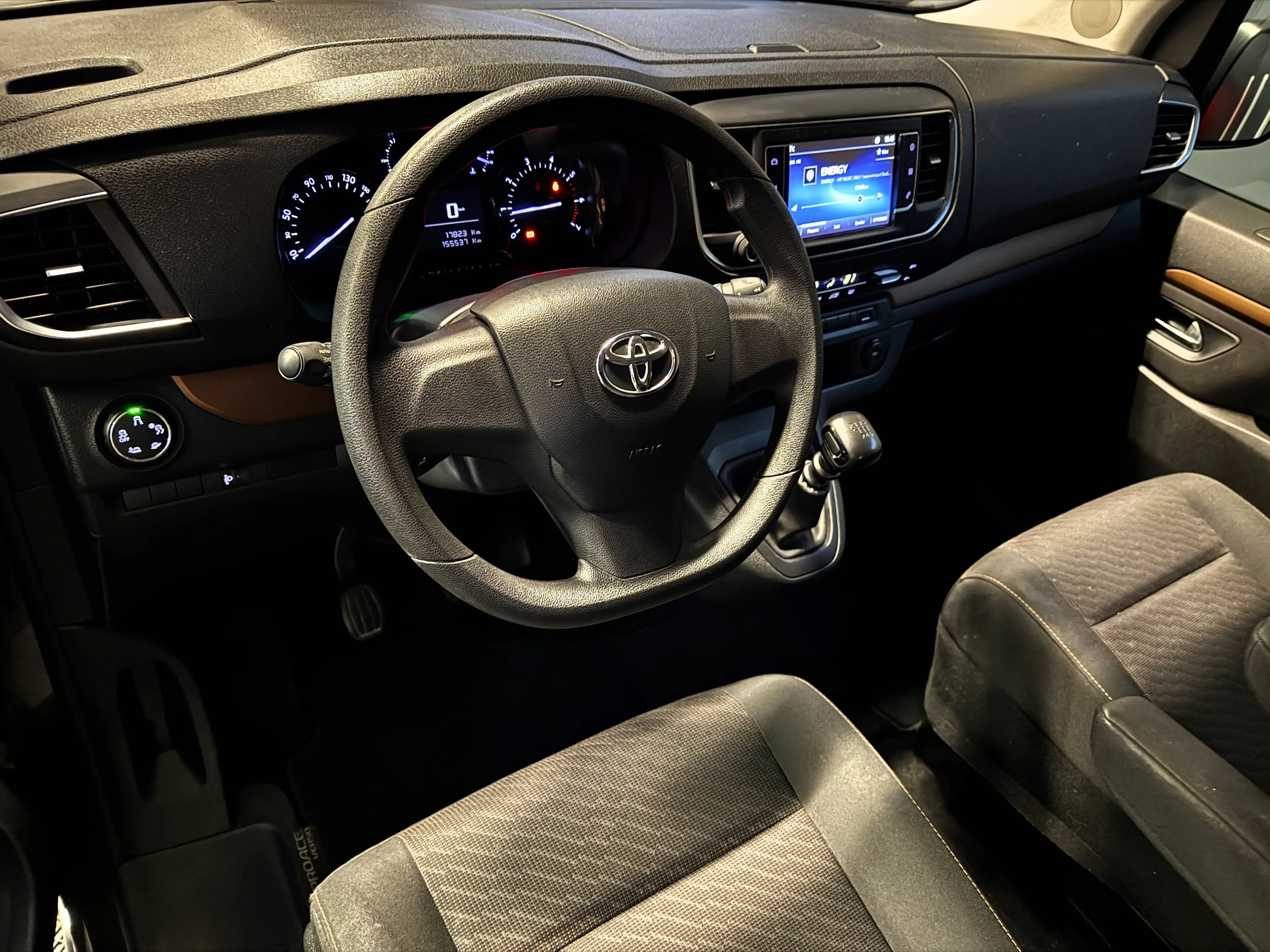 Toyota Proace Proace Verso 2,0 D-4D 150 Family 8-Sitzer/Kamera/PDC/2xSchiebetüre/Keyless — photo 12