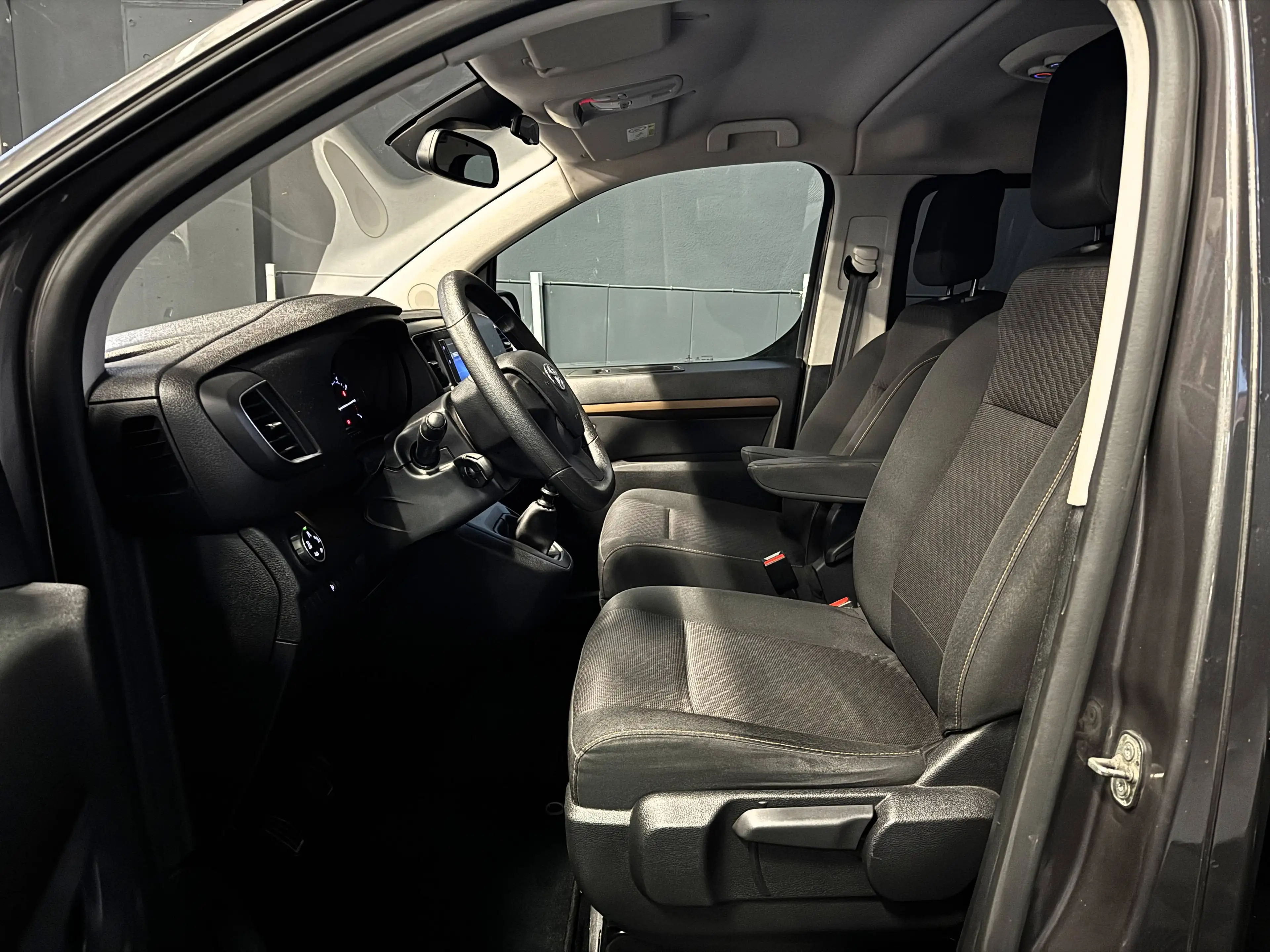Toyota Proace Proace Verso 2,0 D-4D 150 Family 8-Sitzer/Kamera/PDC/2xSchiebetüre/Keyless — photo 13