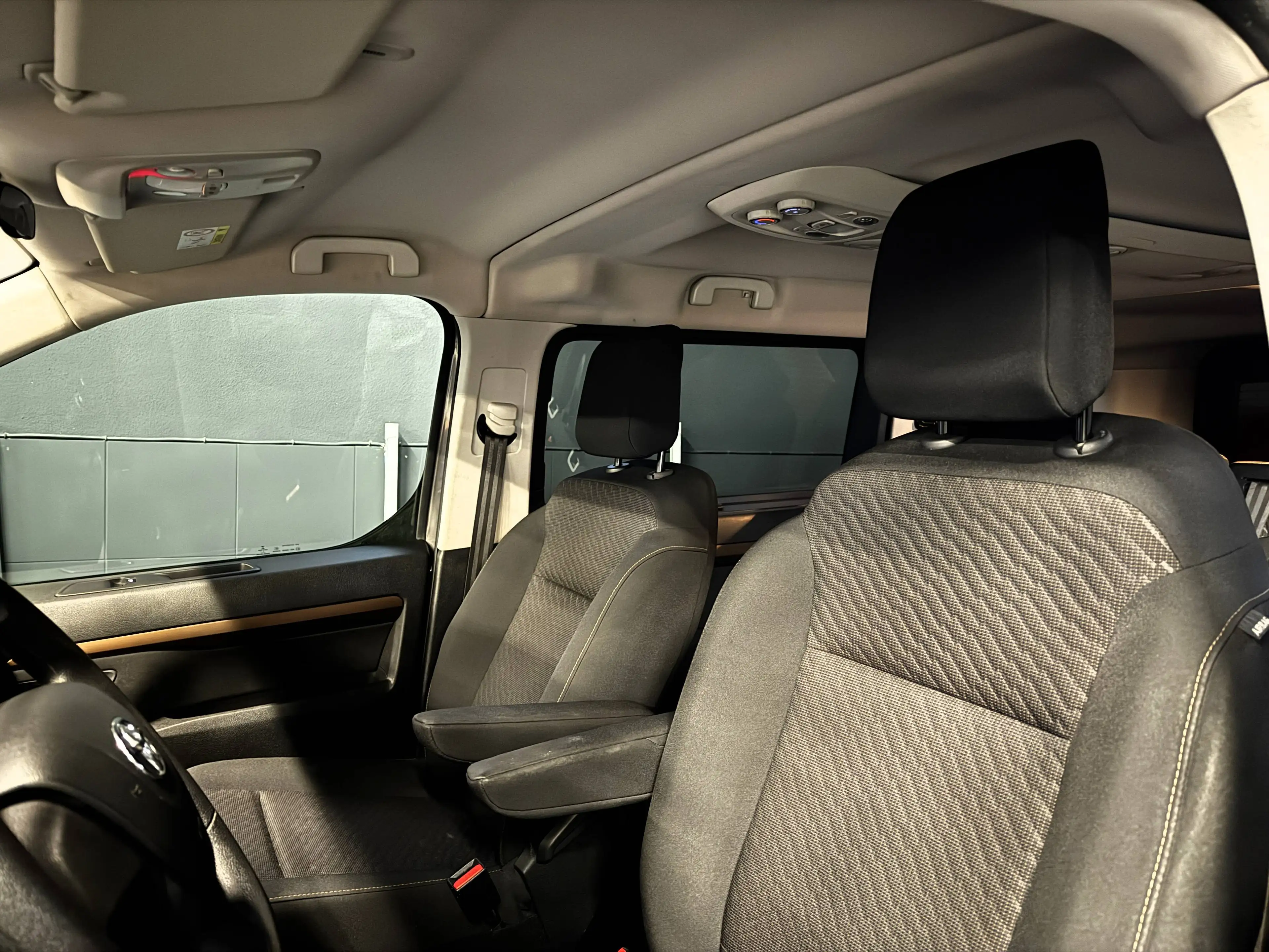 Toyota Proace Proace Verso 2,0 D-4D 150 Family 8-Sitzer/Kamera/PDC/2xSchiebetüre/Keyless — photo 14