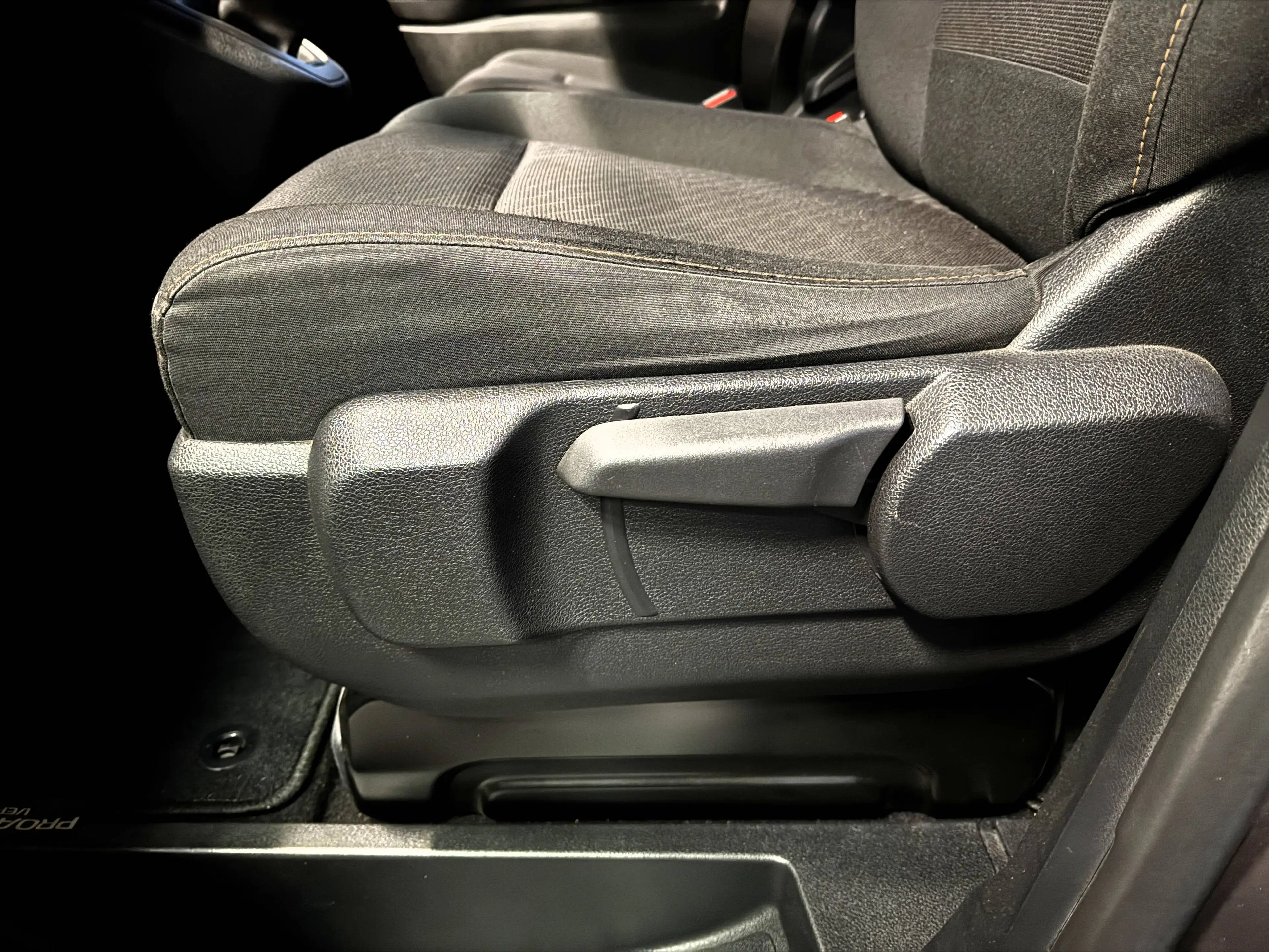 Toyota Proace Proace Verso 2,0 D-4D 150 Family 8-Sitzer/Kamera/PDC/2xSchiebetüre/Keyless — photo 15