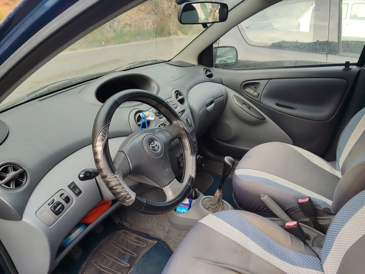 Toyota Yaris 5p 1.3 Luna - 2