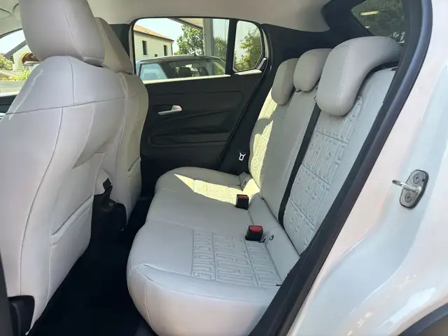 Fiat 600 view 9