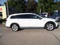 Volkswagen Passat Alltrack /Pano/AHK/ACC/Kamera/Navi/4x4 Weiß - thumbnail 4