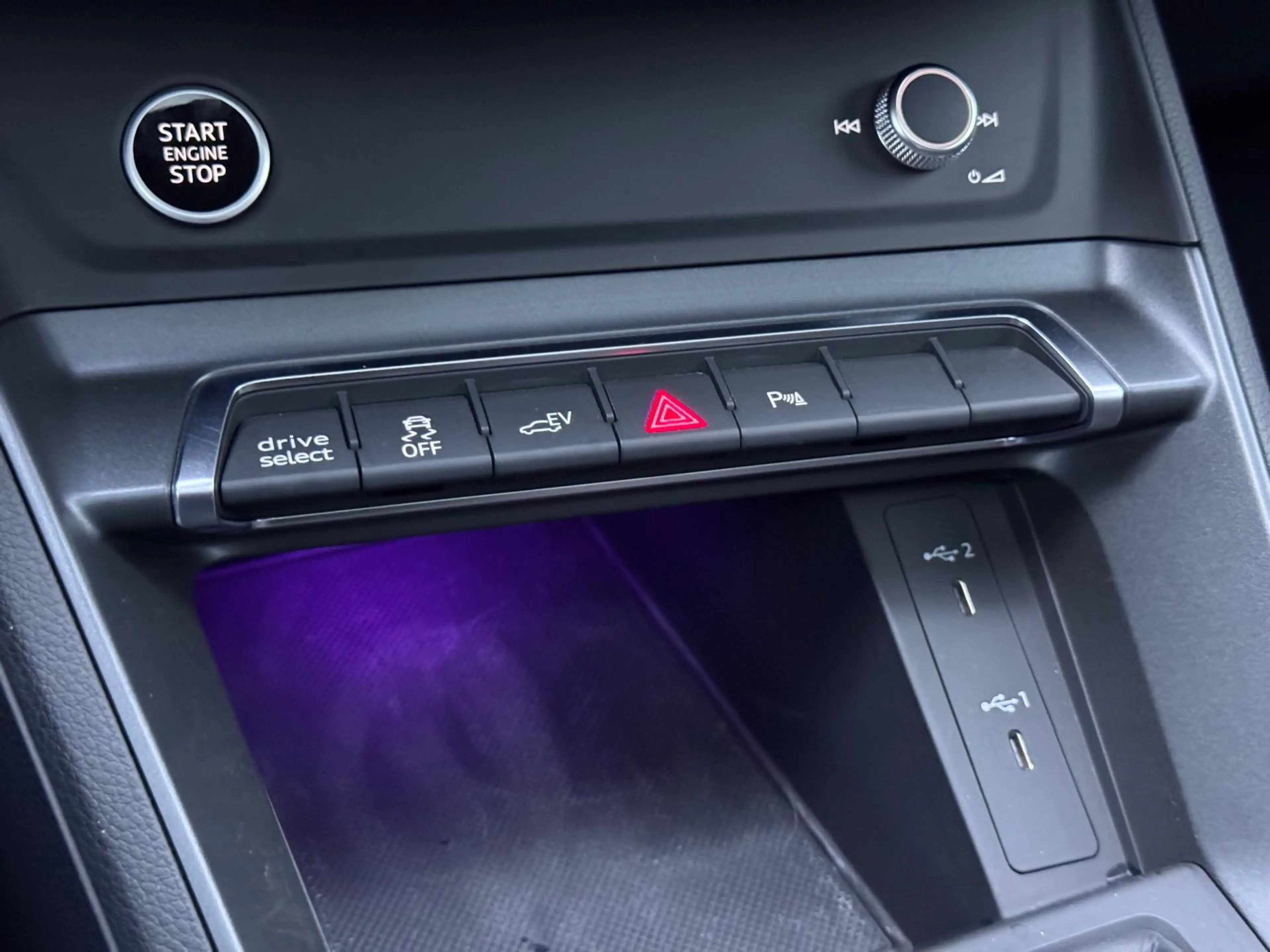 Audi Q3 Sportback 45 TFSI e S Edition Pano/360/Keyless/Son — photo 25