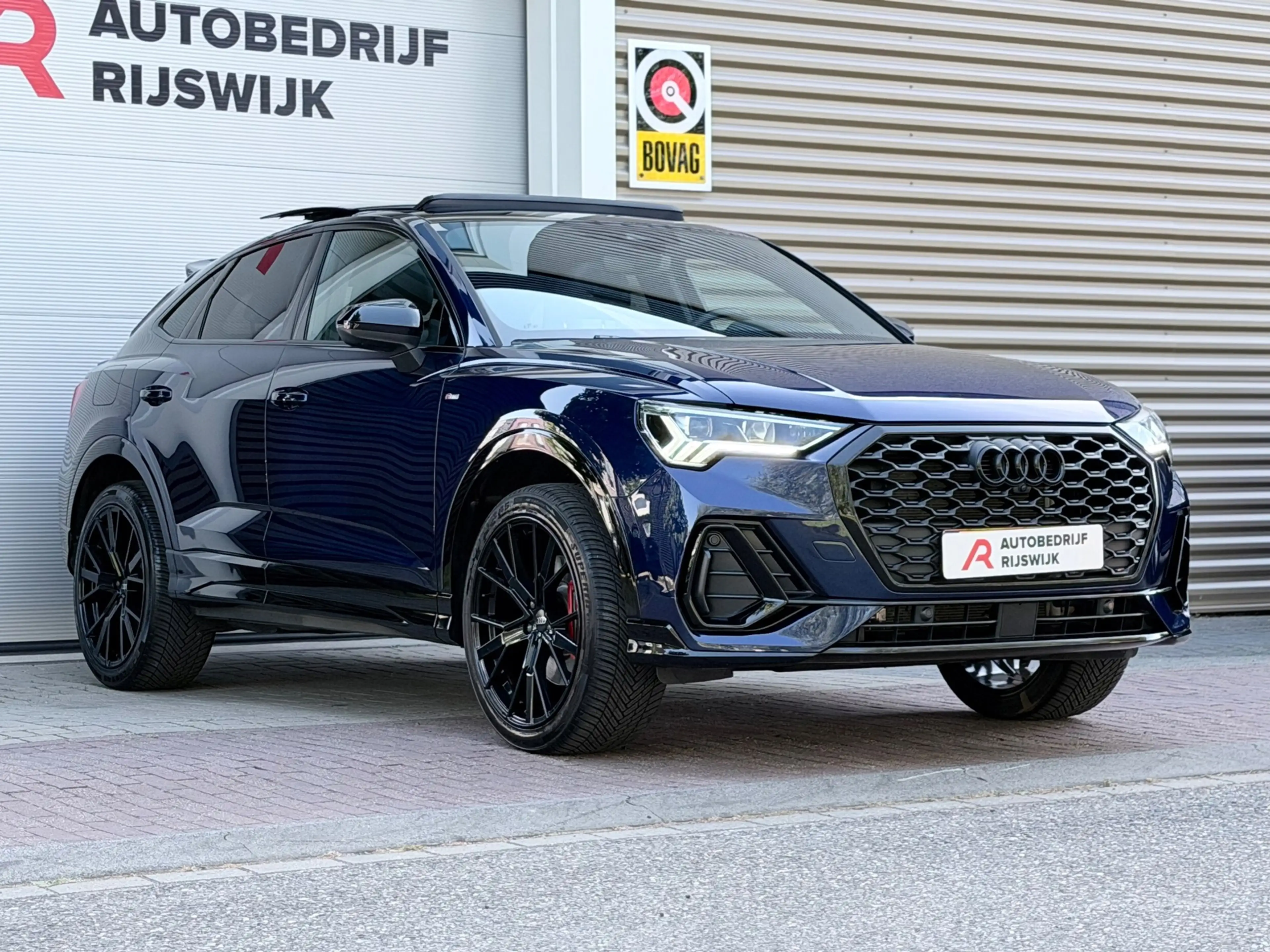 Audi Q3 Sportback 45 TFSI e S Edition Pano/360/Keyless/Son — photo 8