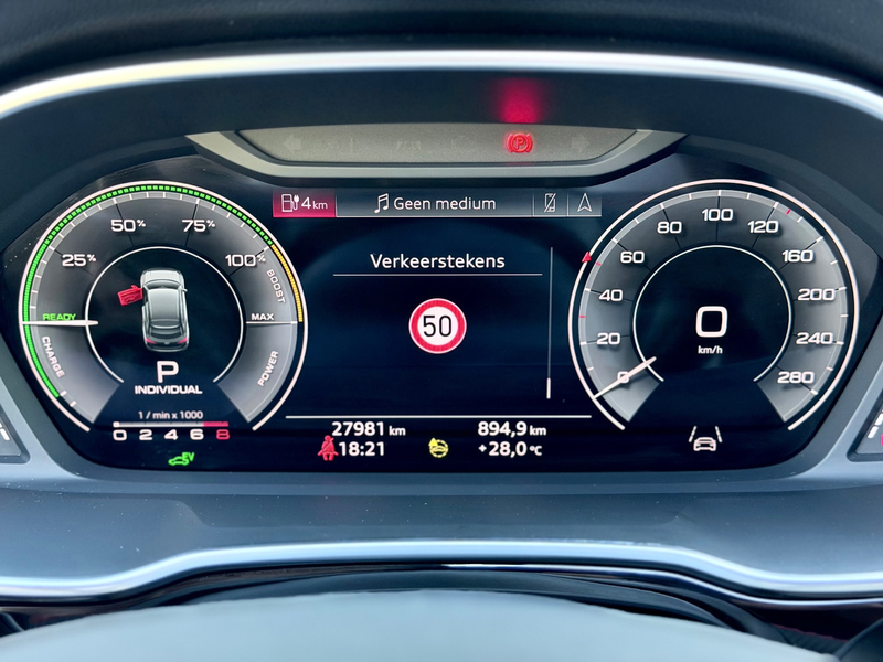 Audi Q3 Sportback 45 TFSI e S Edition Pano/360/Keyless/Son — photo 32