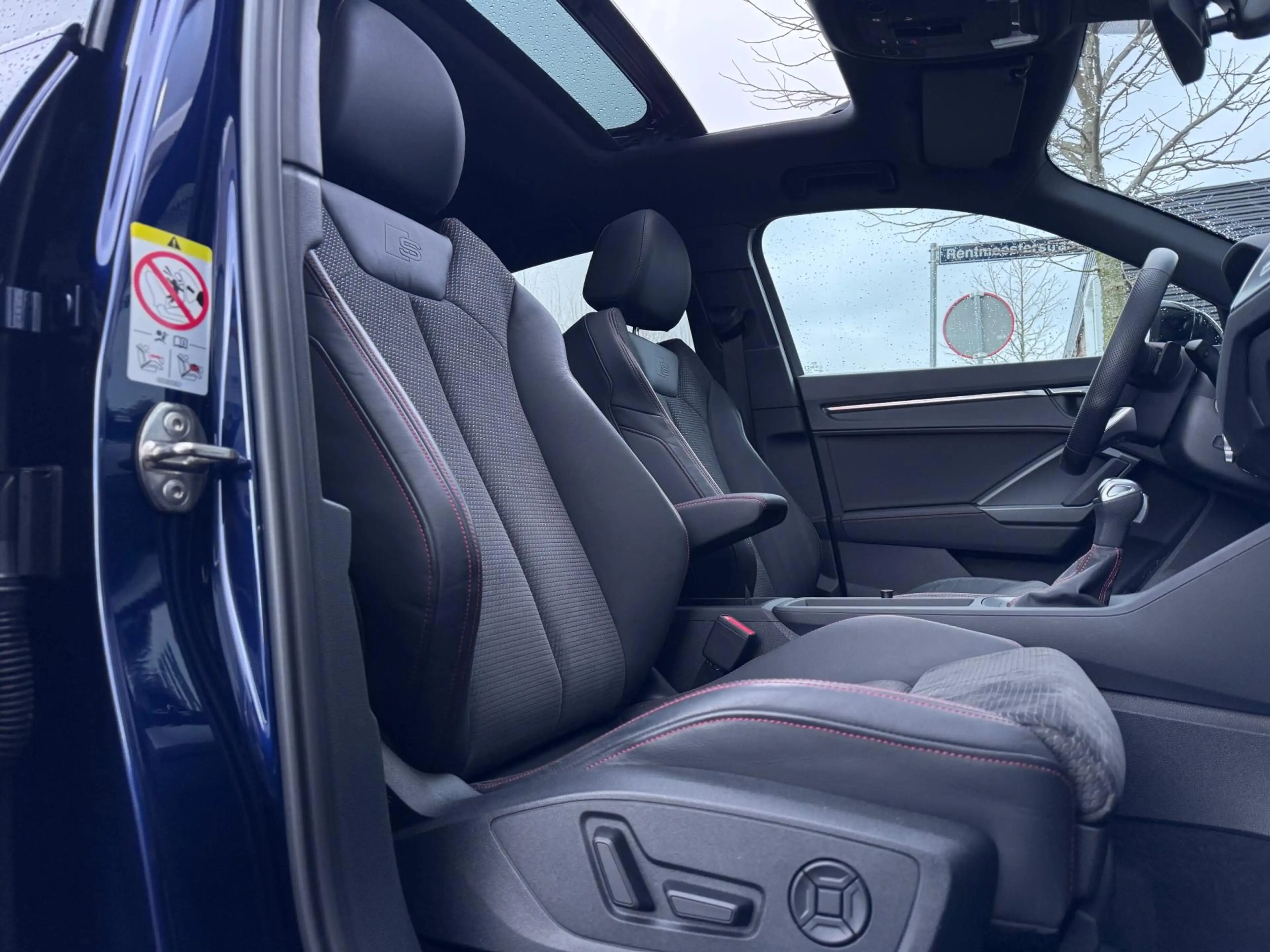 Audi Q3 Sportback 45 TFSI e S Edition Pano/360/Keyless/Son — photo 23
