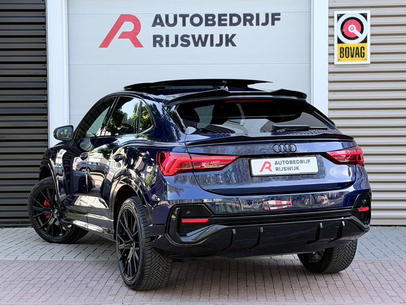 Audi Q3 Sportback 45 TFSI e S Edition Pano/360/Keyless/Son — photo 3