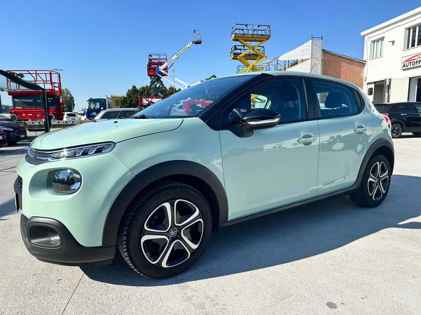 Citroen C3 PureTech 82 S&S Feel OK NEOPATENTATI Grün - 1