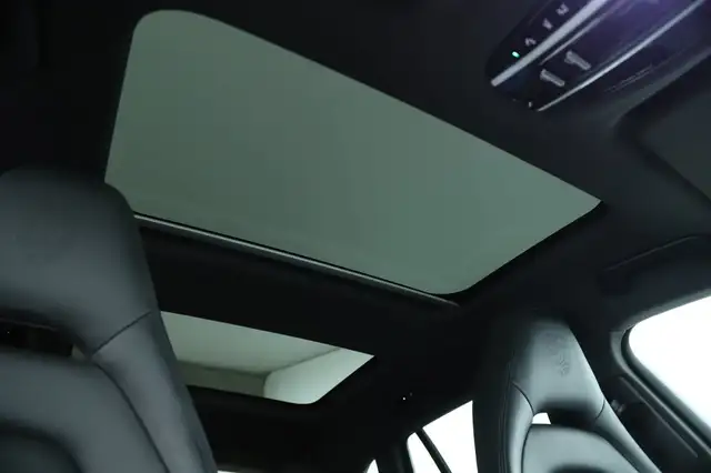 Porsche Panamera 4 E-Hybrid Sport Turismo PLATINUM SPORTDESIGN Ansicht 26