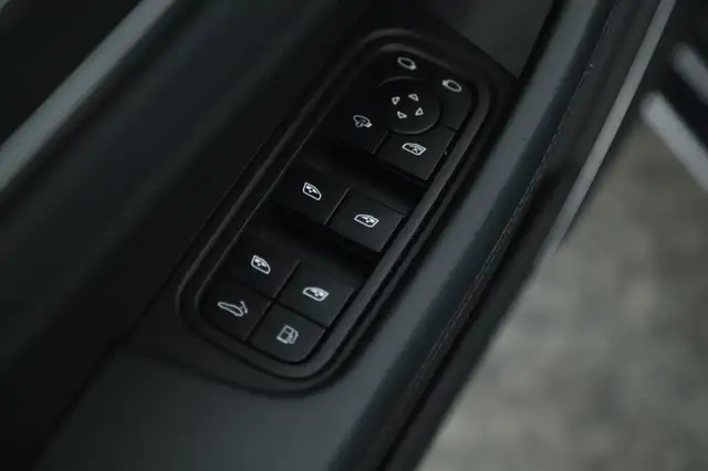 Porsche Panamera 4 E-Hybrid Sport Turismo PLATINUM SPORTDESIGN Ansicht 28