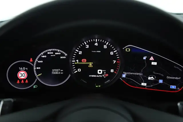 Porsche Panamera 4 E-Hybrid Sport Turismo PLATINUM SPORTDESIGN Ansicht 18