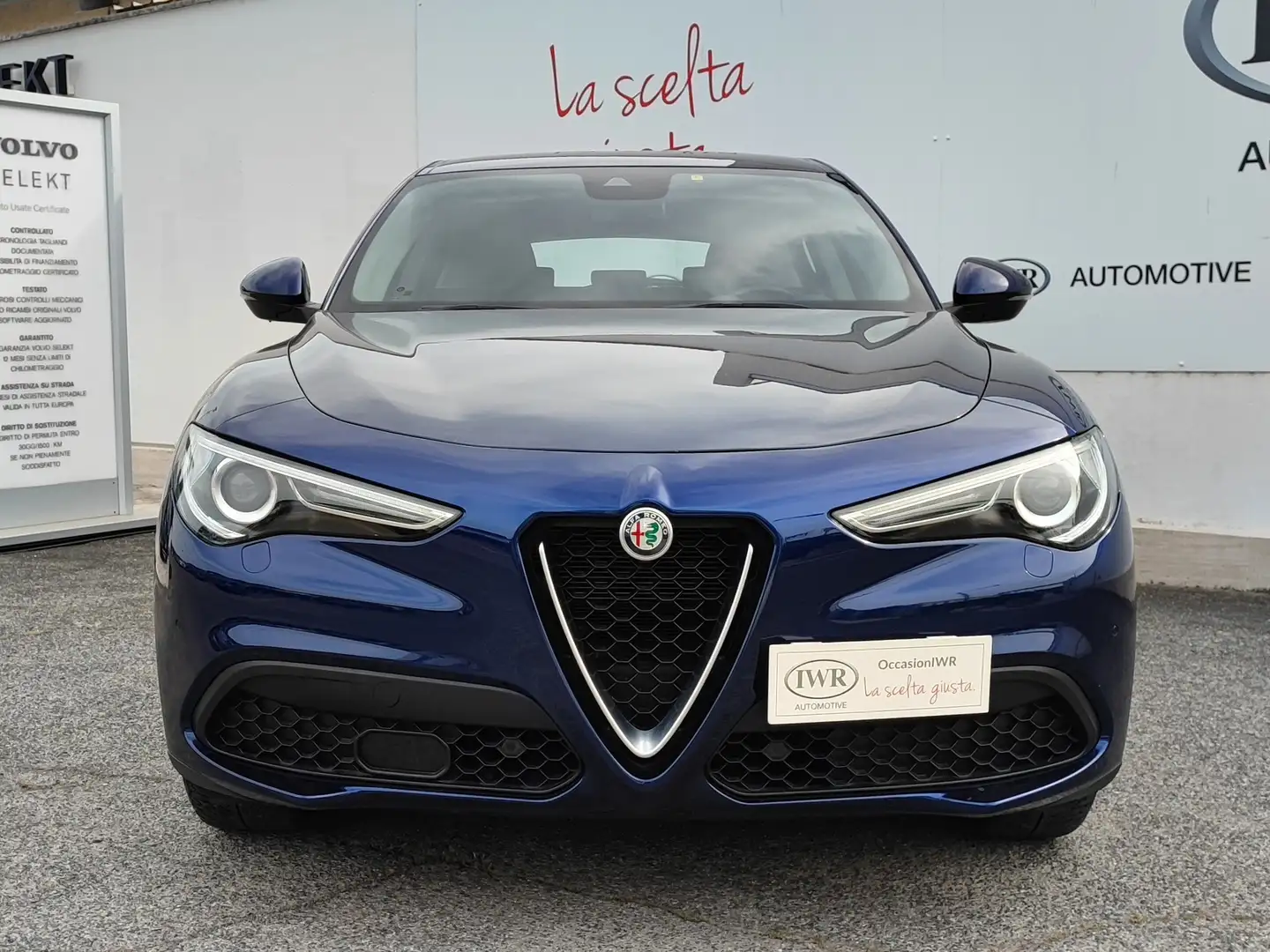 Alfa Romeo Stelvio Stelvio 2.2 t Business rwd 190cv auto Azul - 2