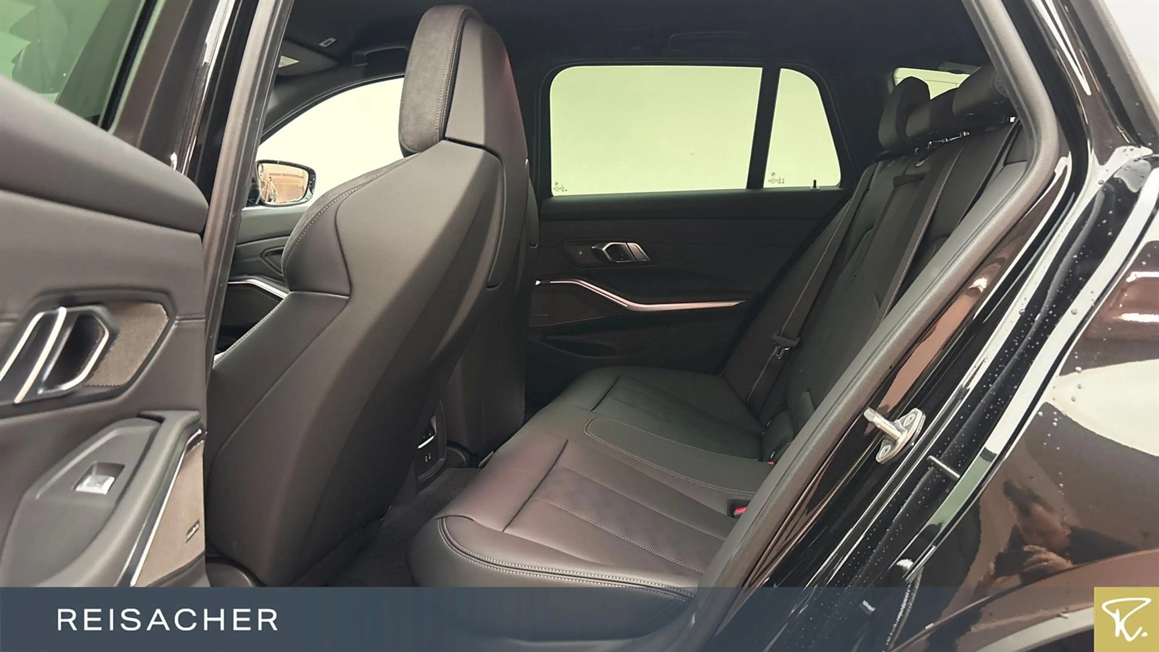 BMW M3 Competition mit M xDrive Touring DAB Radio — photo 8