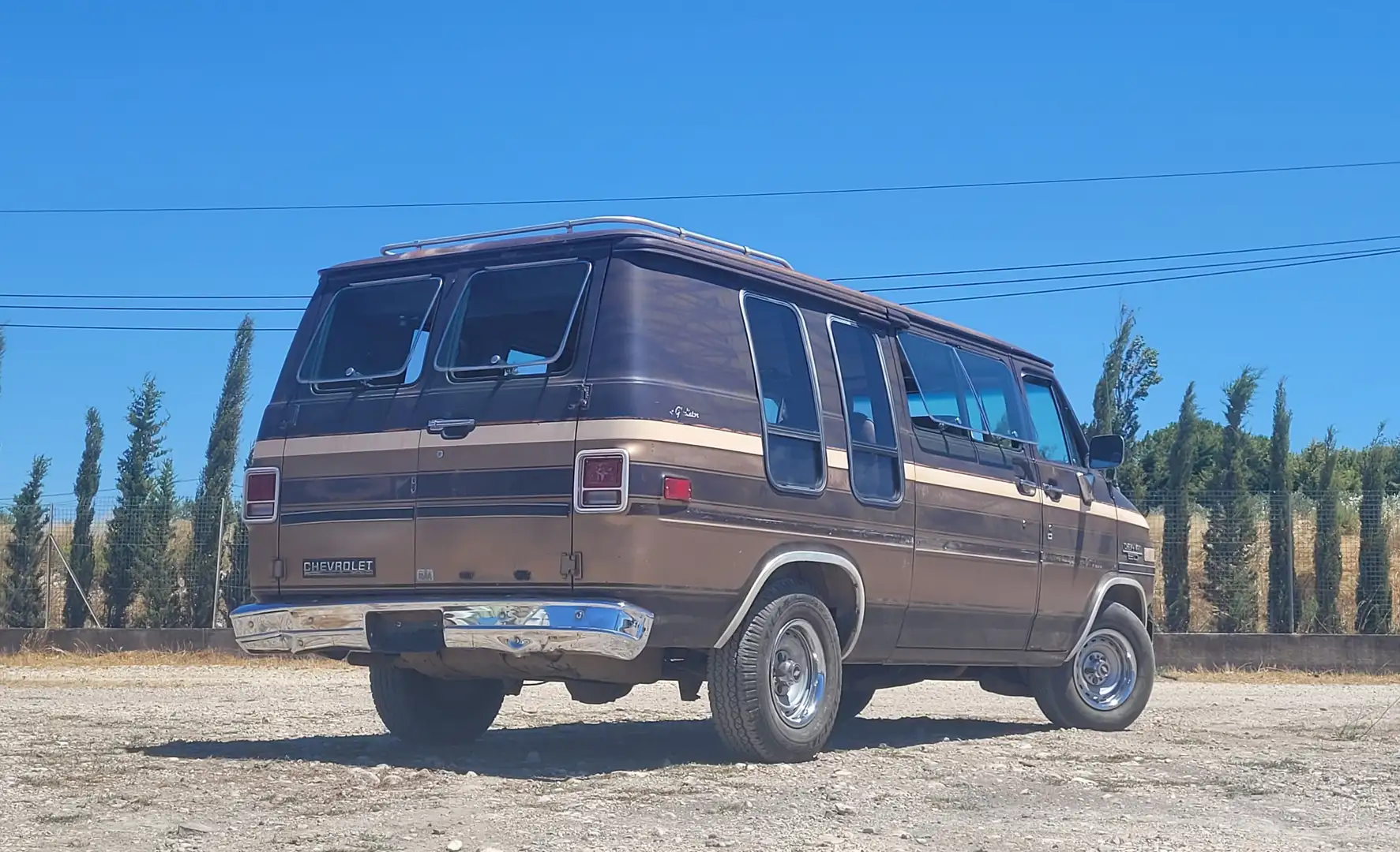 Chevrolet Chevy Van G20 Bronze - 2