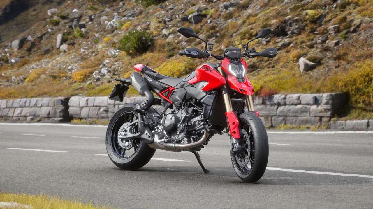 Ducati Hypermotard 950 HYPERMOTARD V2 DUCATI RED